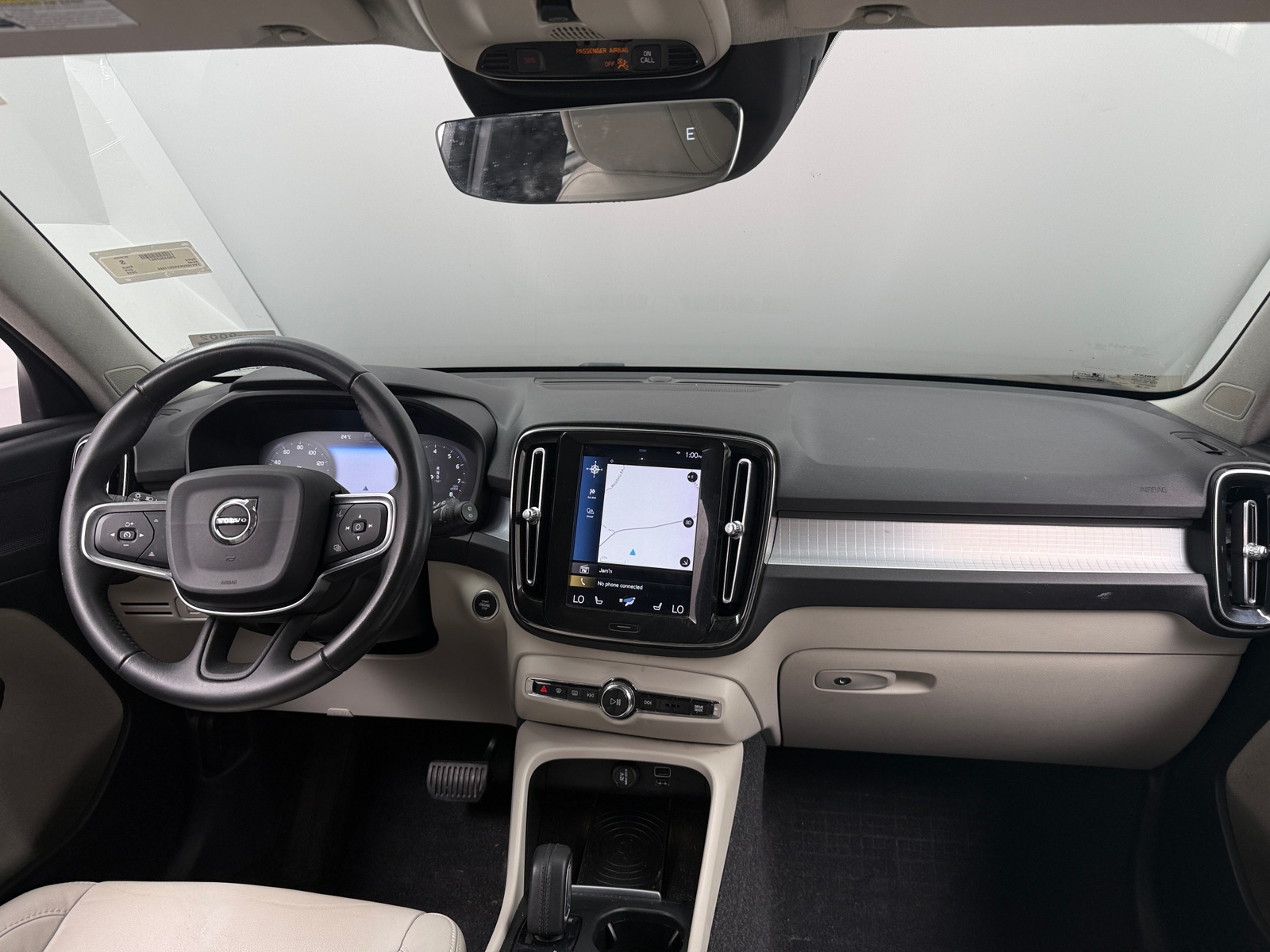 Thumbnail: 2019 Volvo XC40 - 2