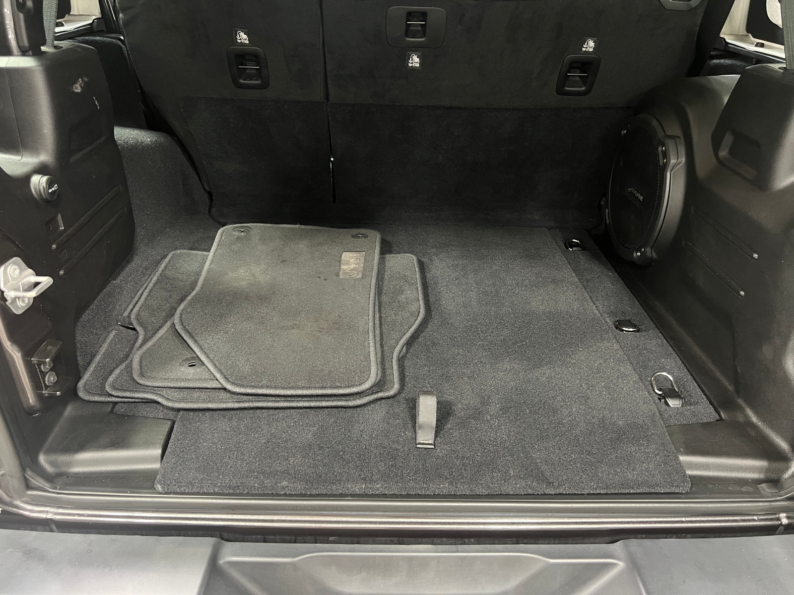 Thumbnail: 2019 Jeep Wrangler - 7