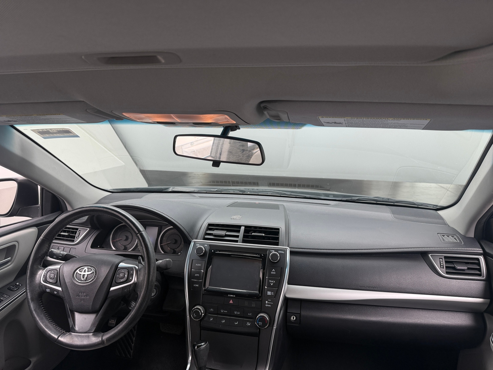 Thumbnail: 2016 Toyota Camry - 3
