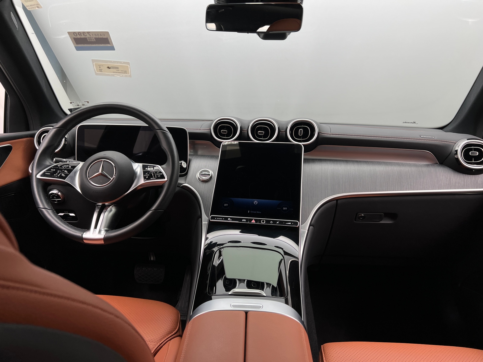 Thumbnail: 2025 Mercedes-Benz GLC - 2
