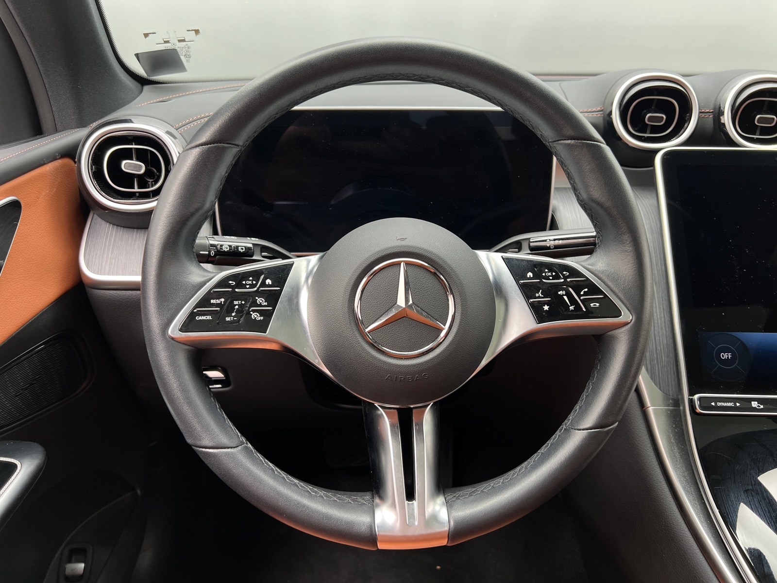 Thumbnail: 2025 Mercedes-Benz GLC - 4