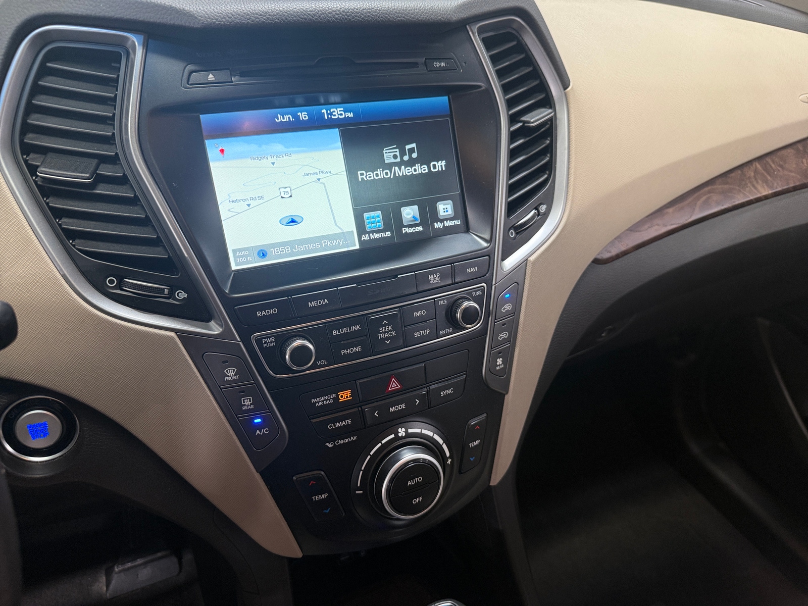 Thumbnail: 2017 Hyundai Santa Fe - 3