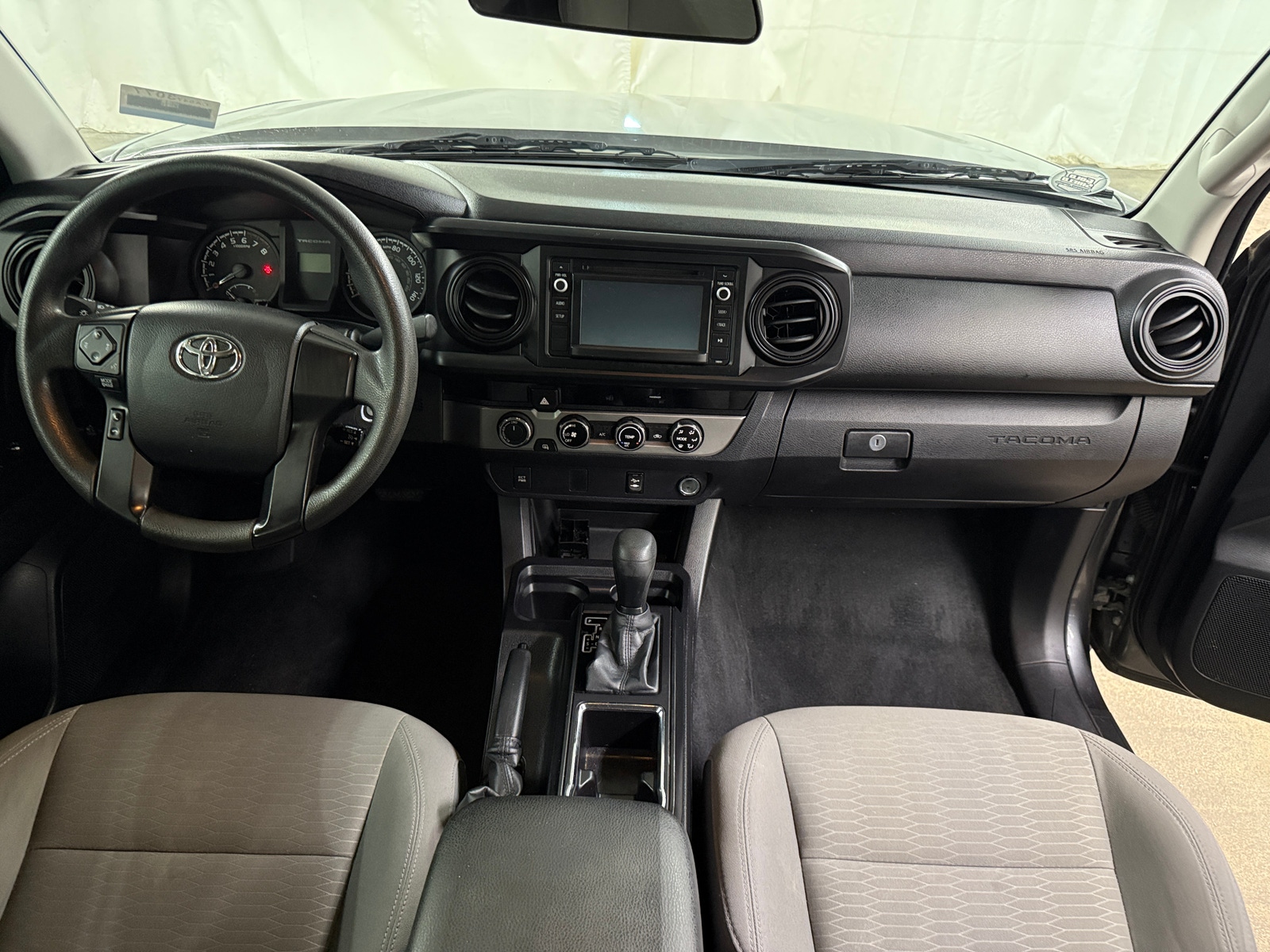 Thumbnail: 2016 Toyota Tacoma - 3
