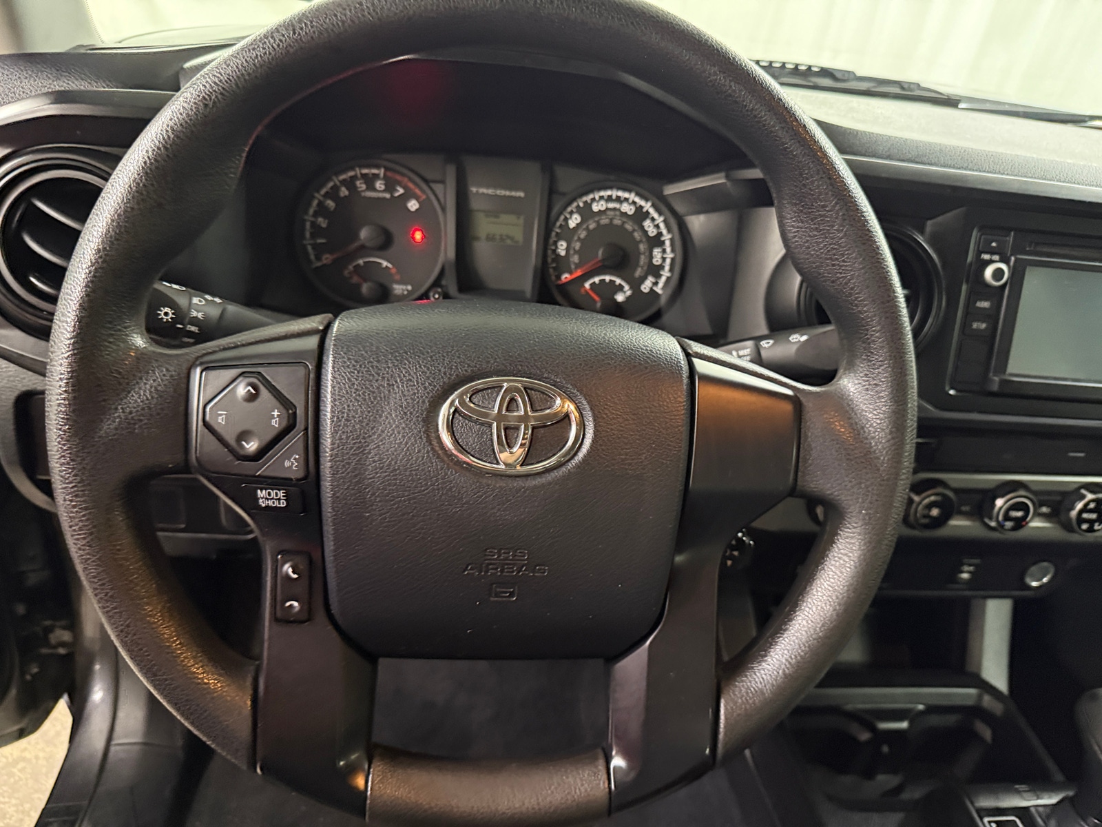 Thumbnail: 2016 Toyota Tacoma - 5