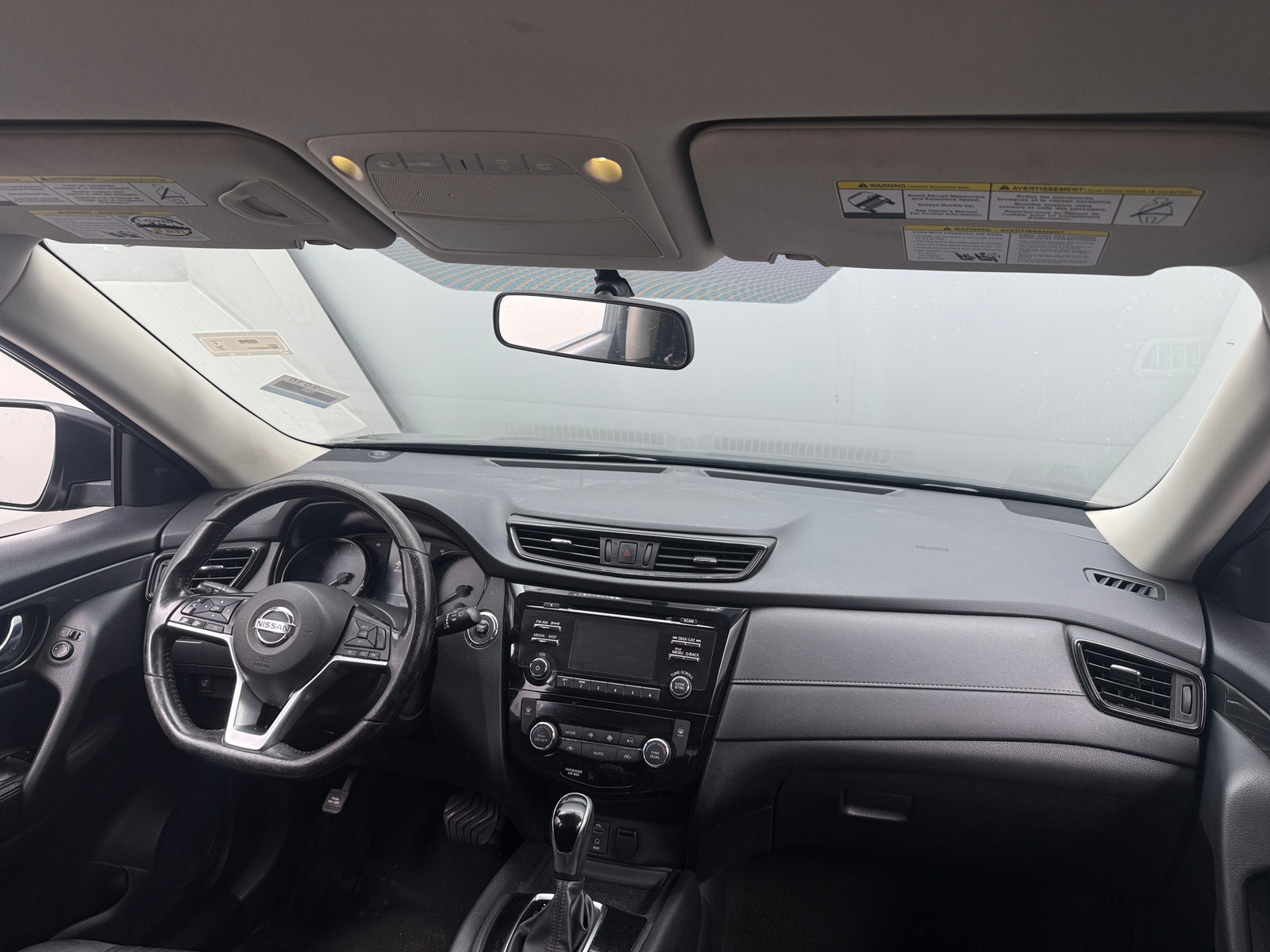 Thumbnail: 2017 Nissan Rogue - 3