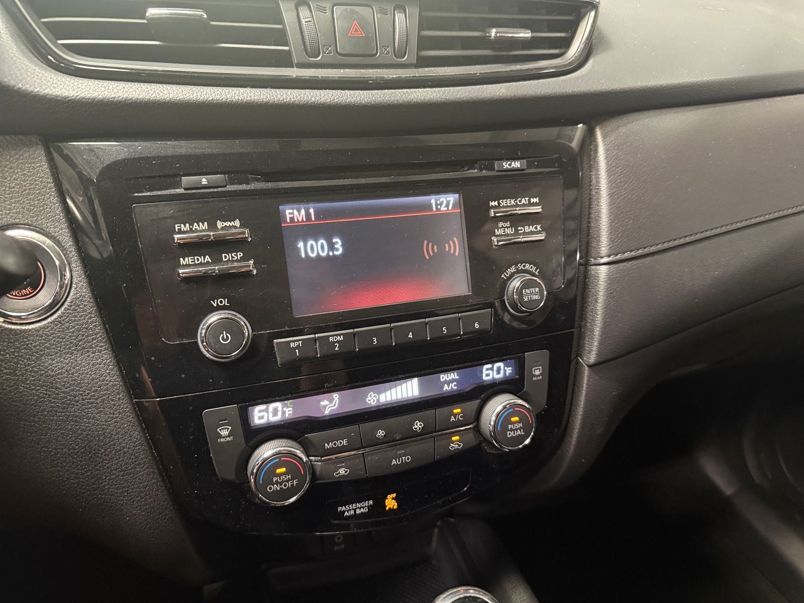 Thumbnail: 2017 Nissan Rogue - 4