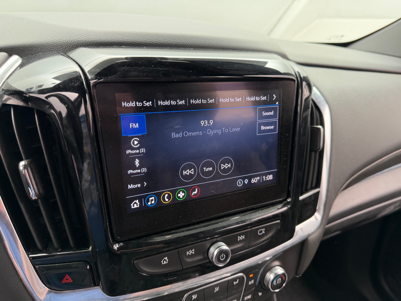 Thumbnail: 2023 Chevrolet Traverse - 3