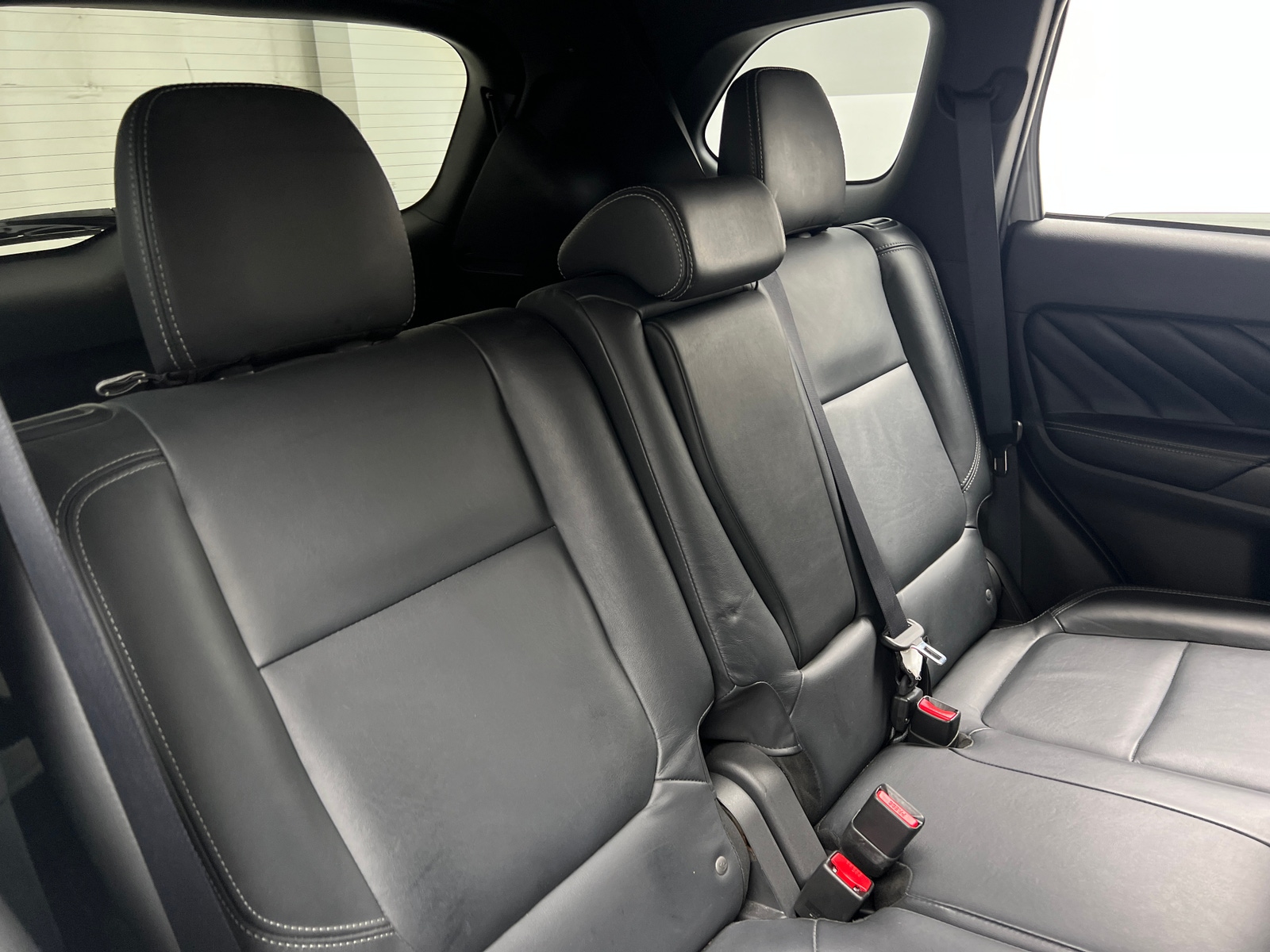 Thumbnail: 2019 Mitsubishi Outlander - 5