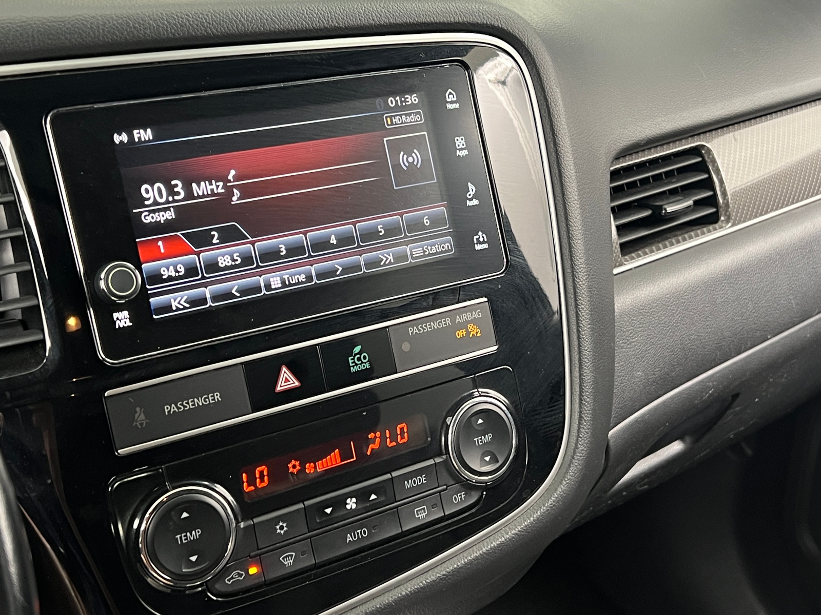 Thumbnail: 2019 Mitsubishi Outlander - 3