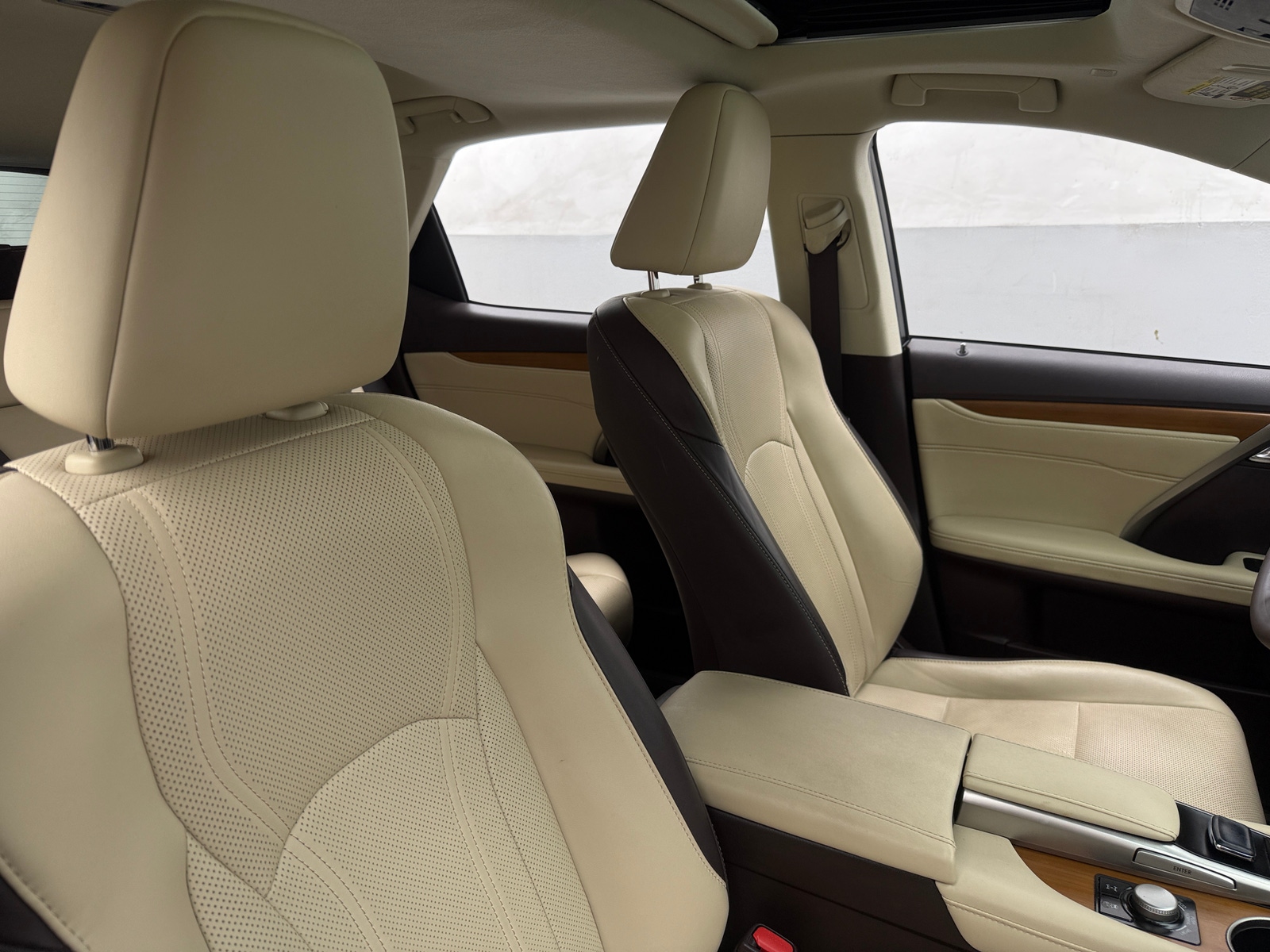 Thumbnail: 2019 Lexus RX - 2