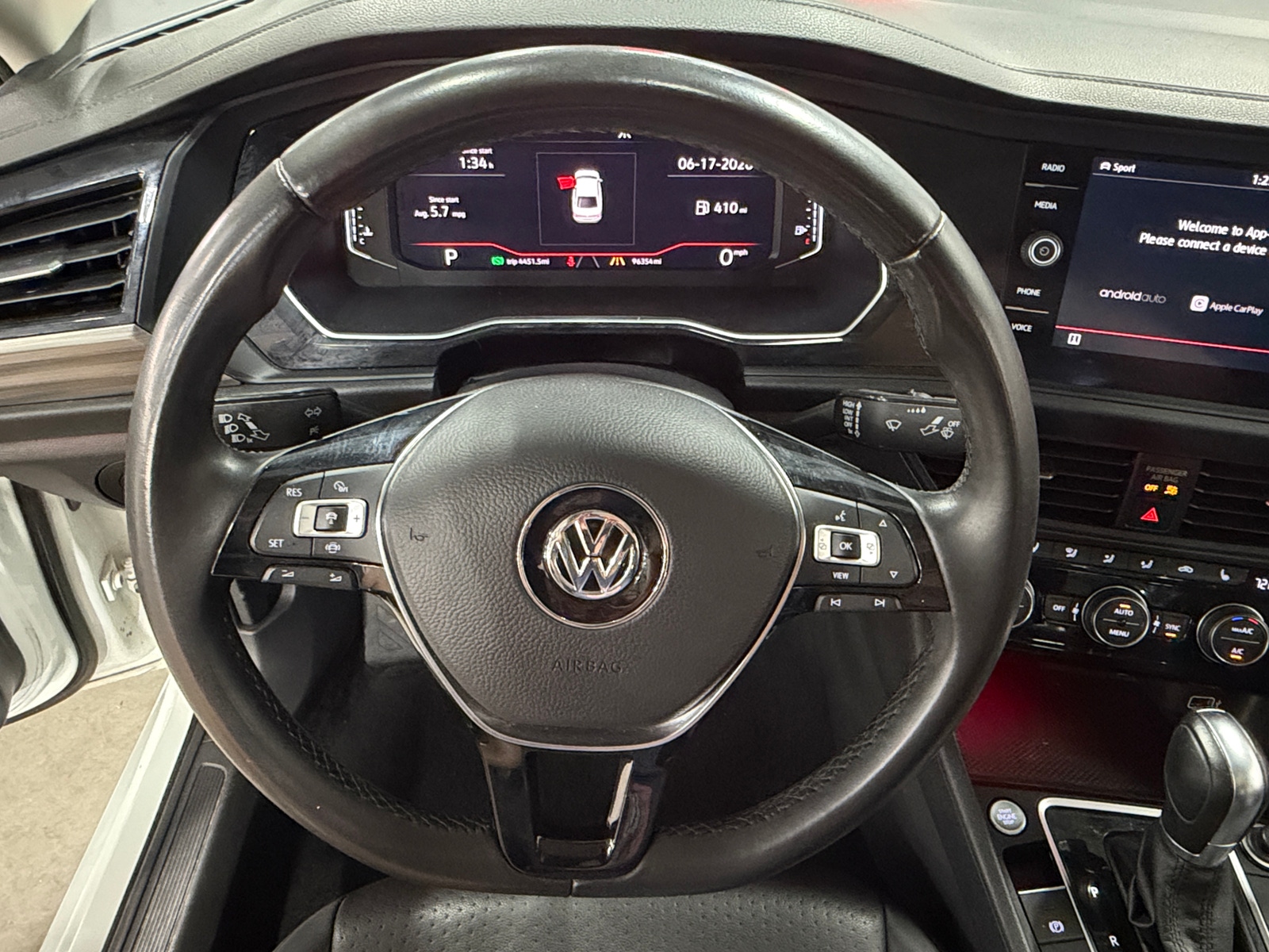 Thumbnail: 2019 Volkswagen Jetta - 4