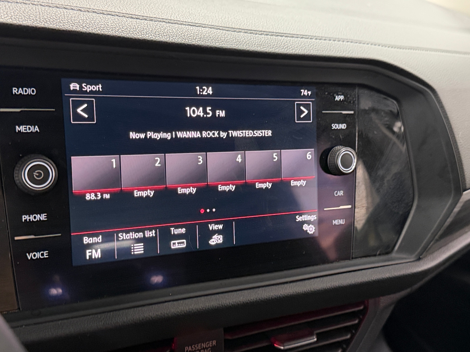 Thumbnail: 2019 Volkswagen Jetta - 3