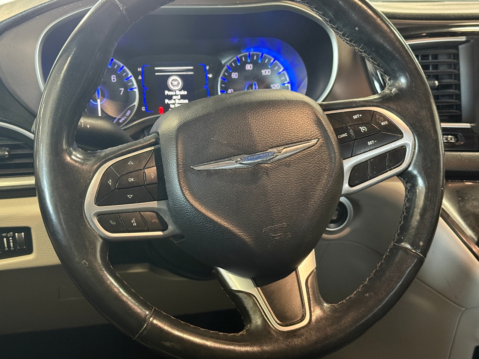 Thumbnail: 2019 Chrysler Pacifica - 4