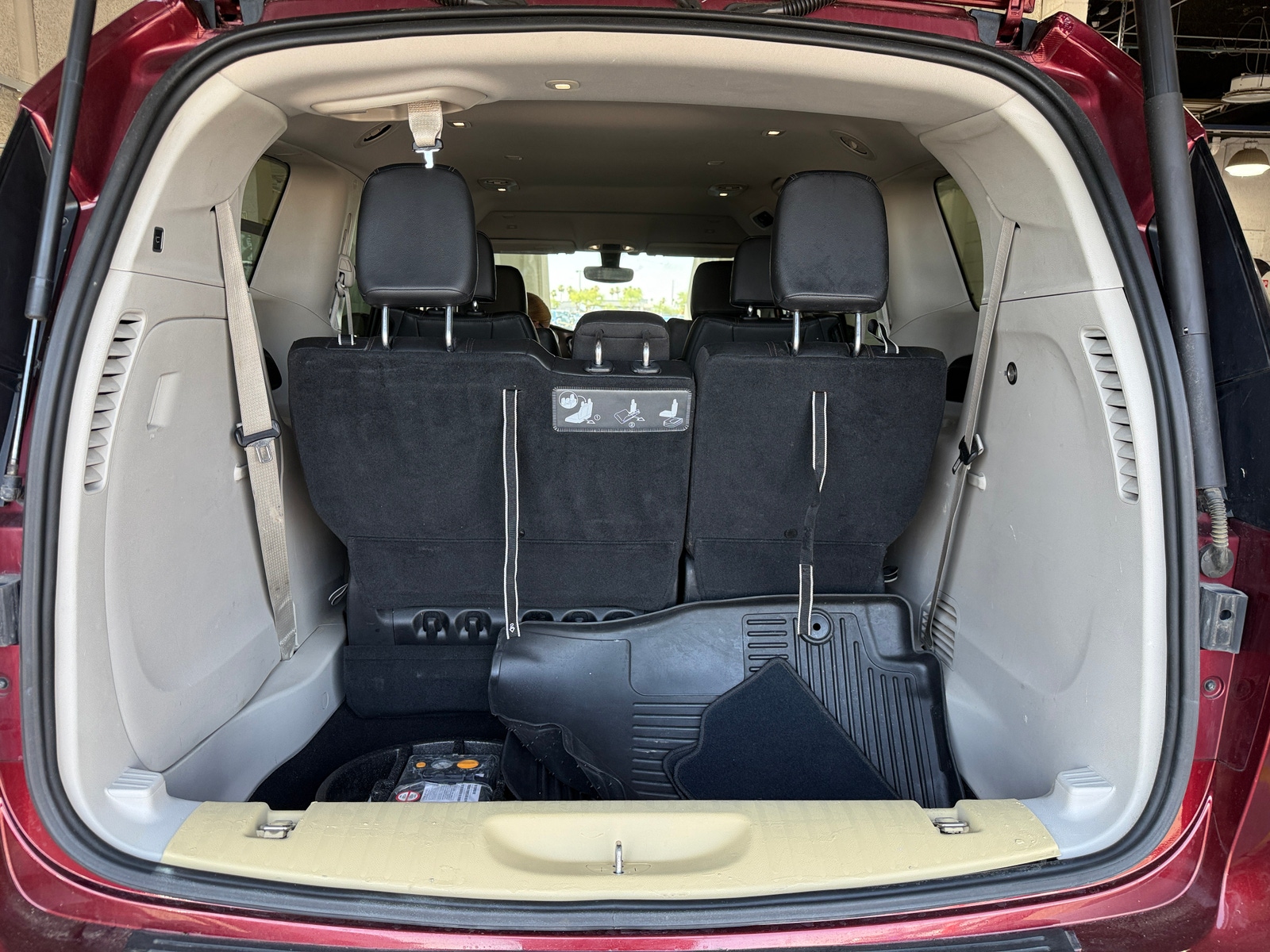 Thumbnail: 2019 Chrysler Pacifica - 6