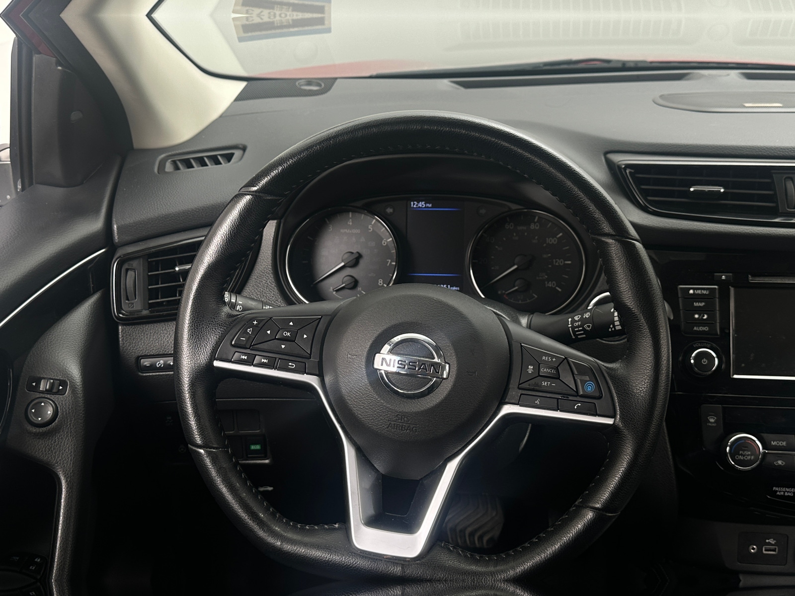 Thumbnail: 2019 Nissan Rogue Sport - 4