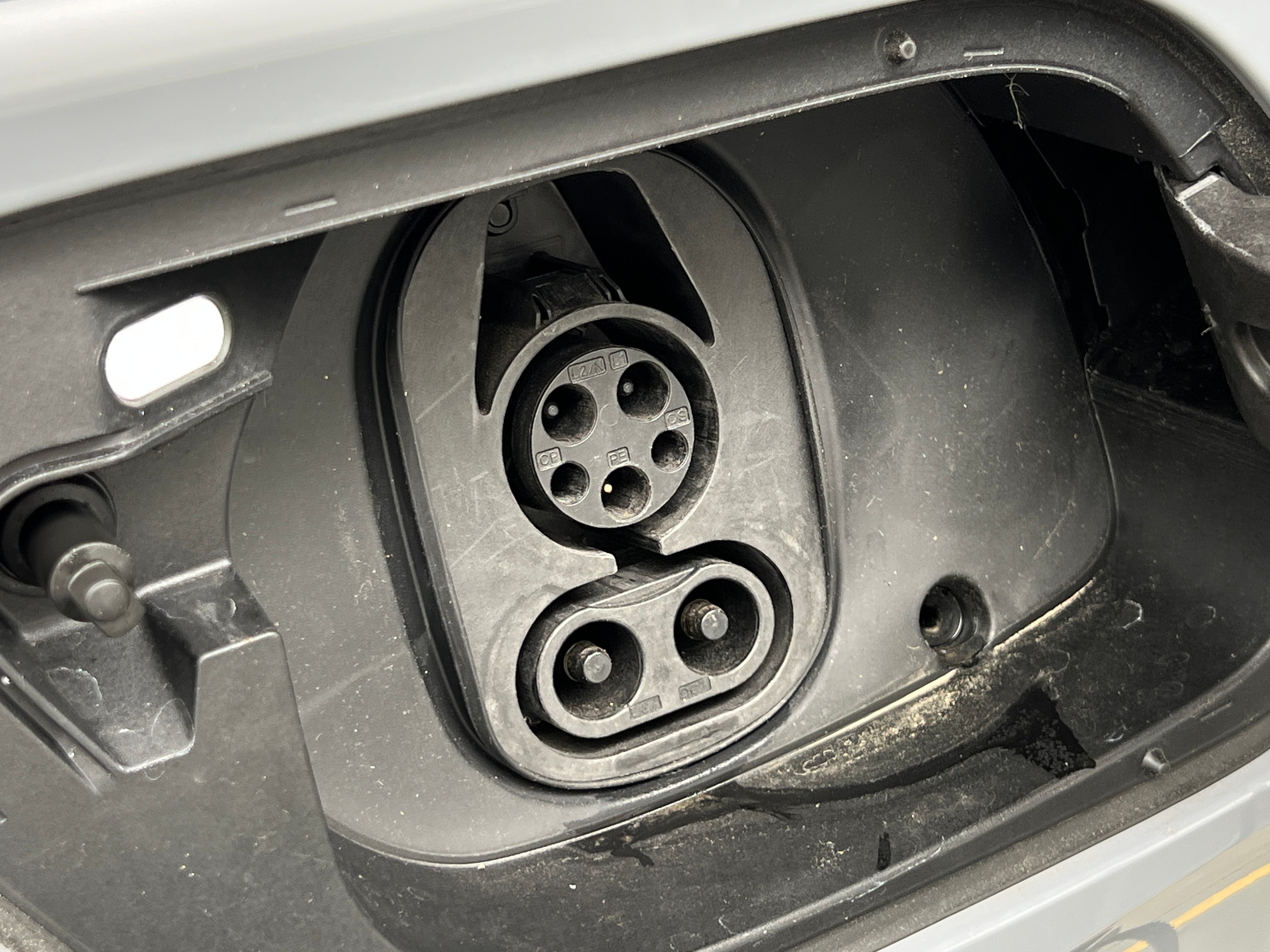 Used 2021 Volkswagen ID.4 PRO S with VIN WVGTMPE28MP059553 for sale in Auburn, WA