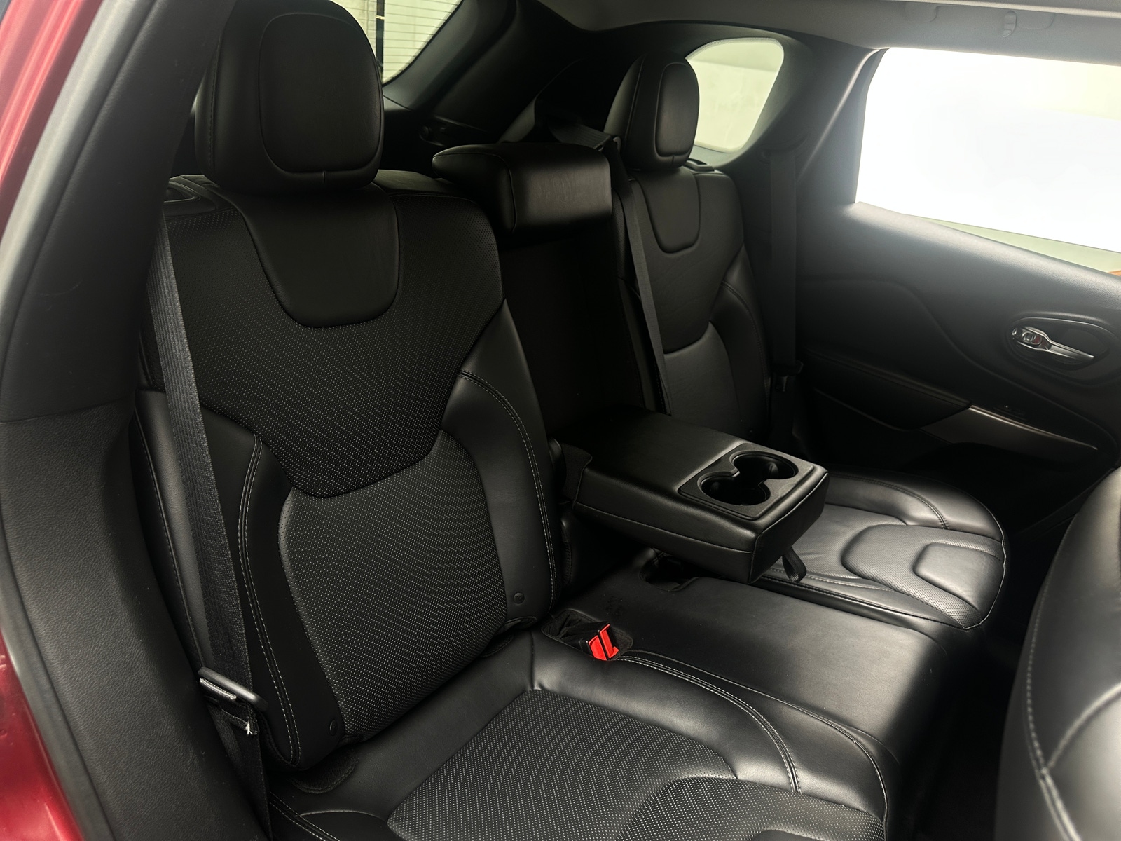 Thumbnail: 2019 Jeep Cherokee - 5