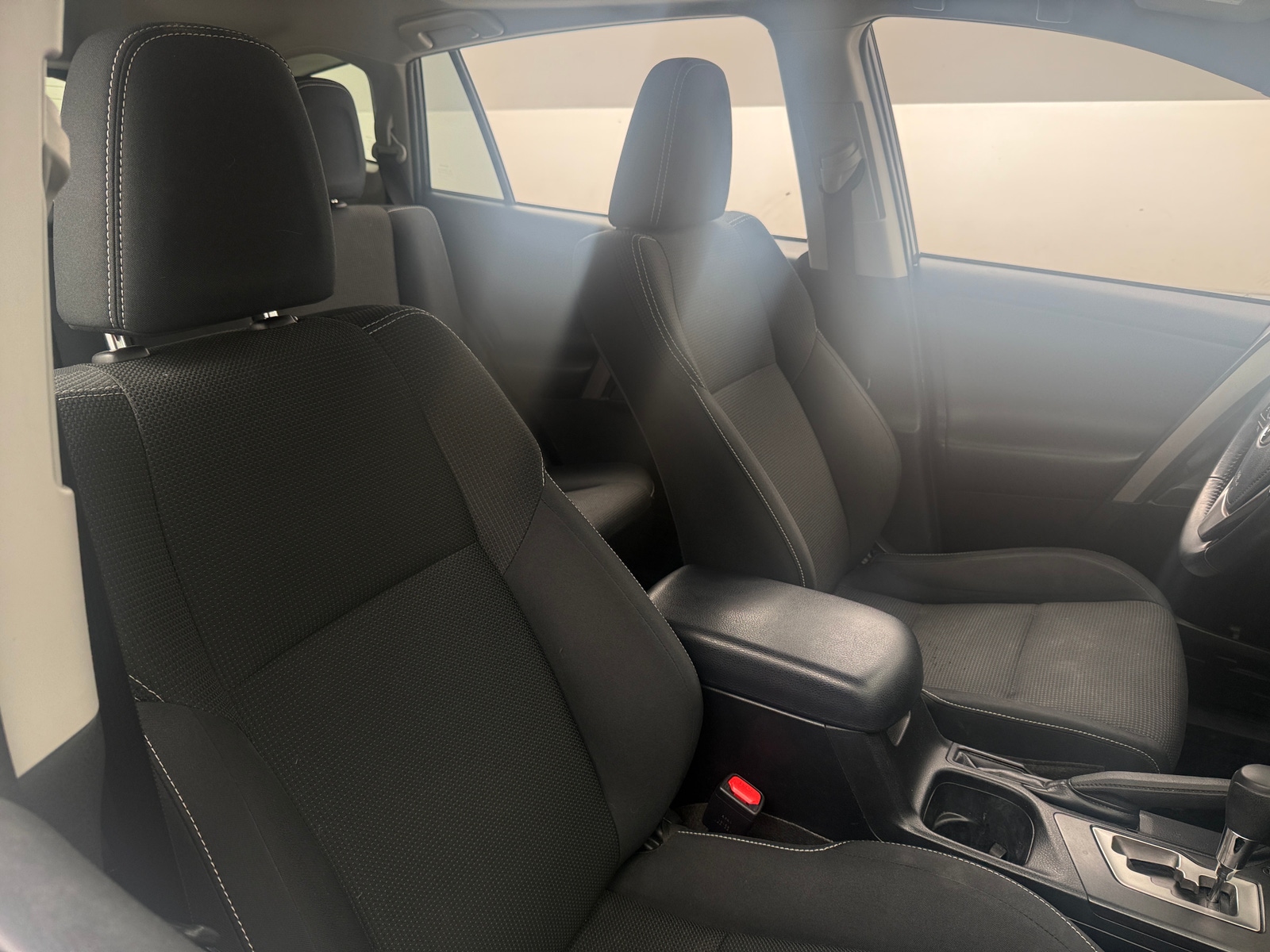 Thumbnail: 2018 Toyota RAV4 - 2