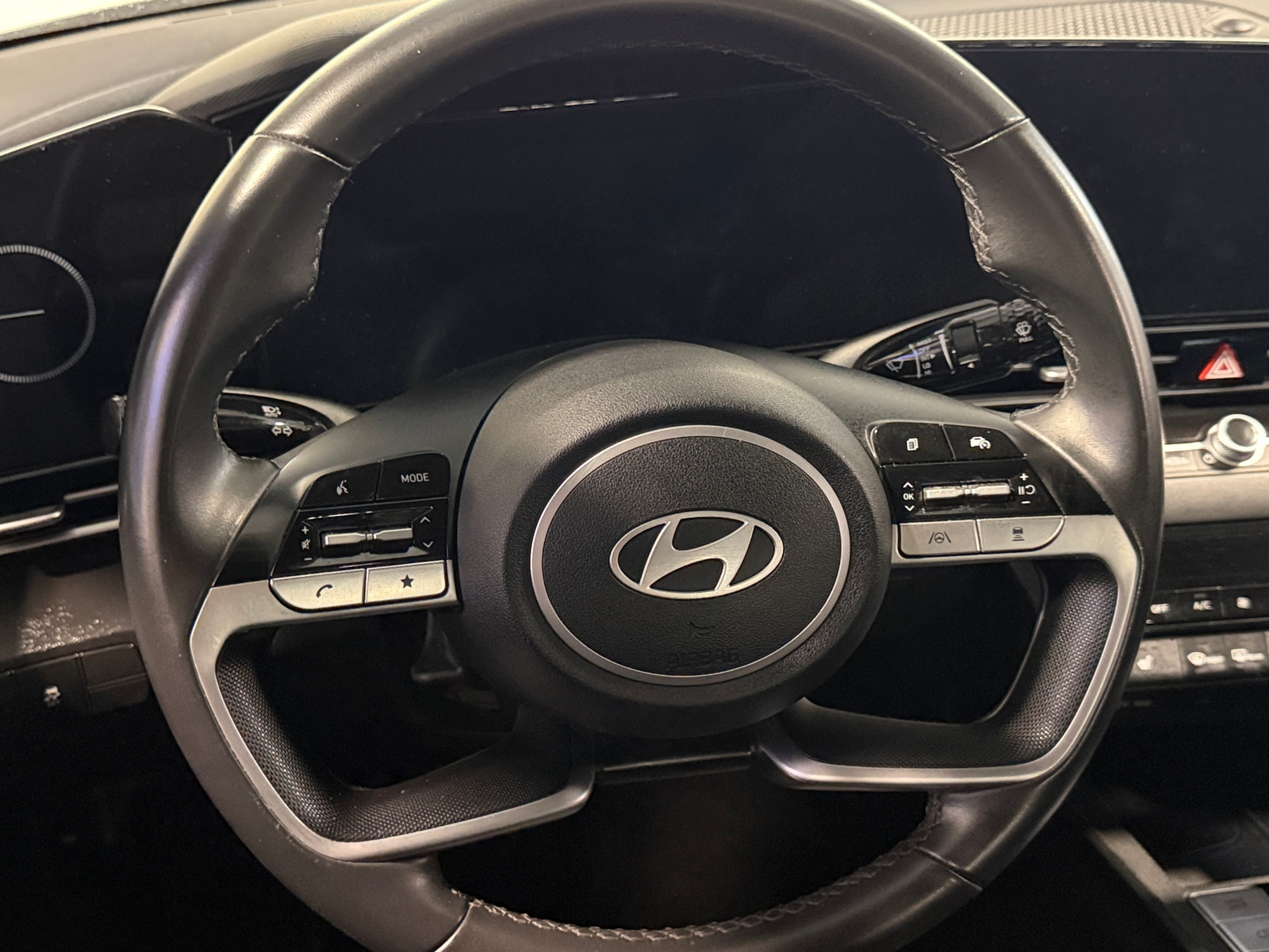Thumbnail: 2025 Hyundai Elantra - 4