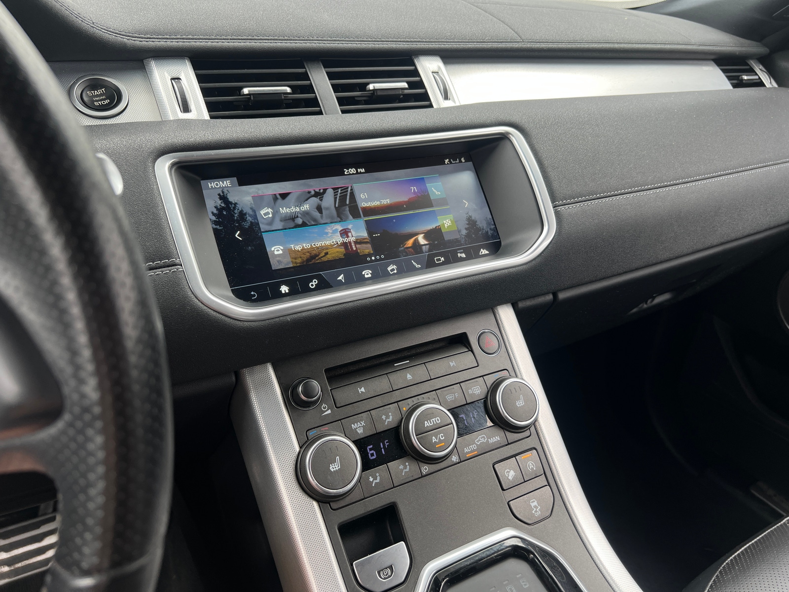 Thumbnail: 2017 Land Rover Range Rover Evoque - 3