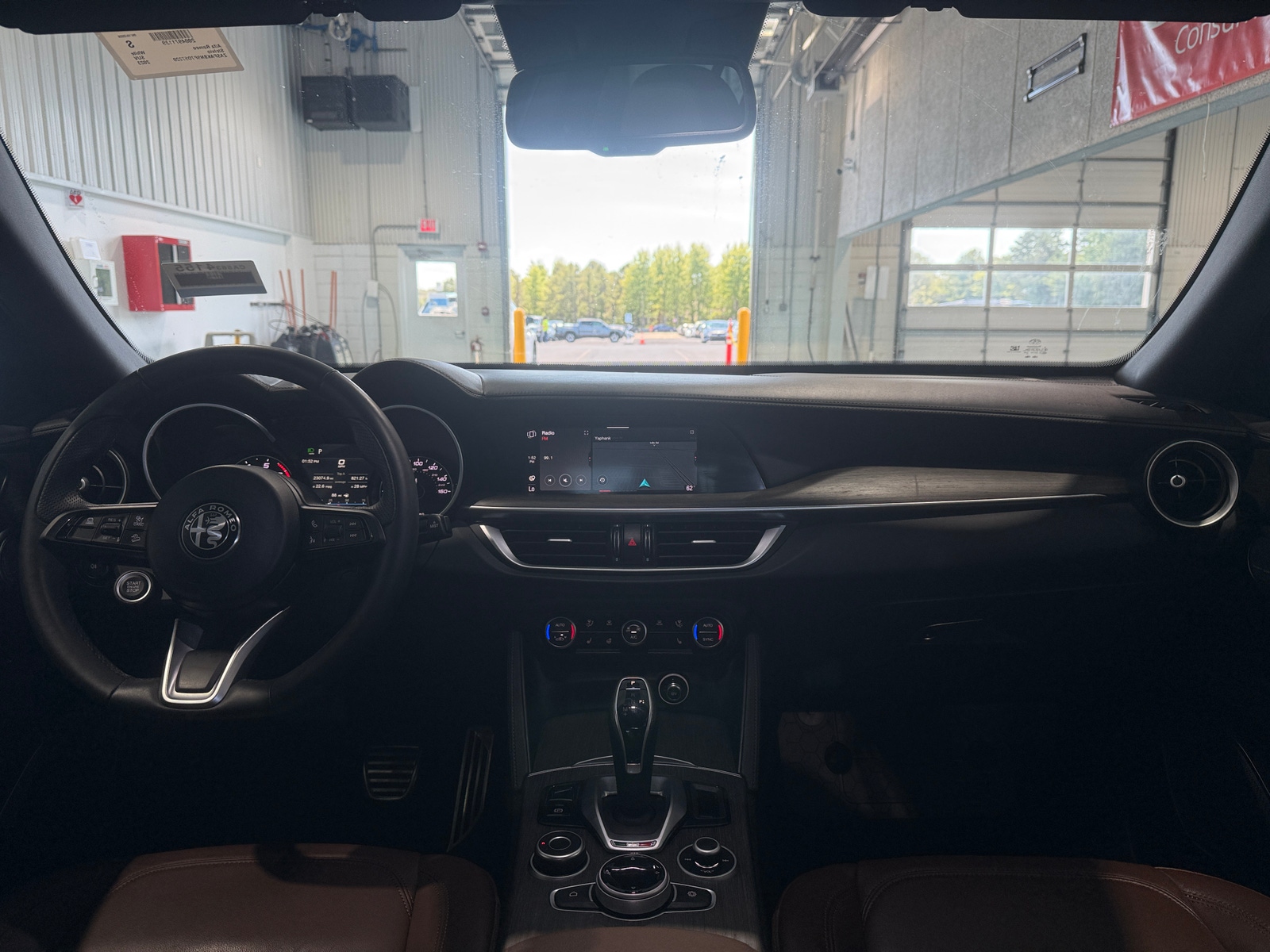 Thumbnail: 2023 Alfa Romeo Stelvio - 2