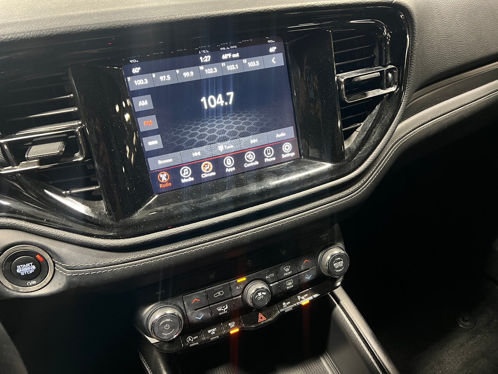 Thumbnail: 2022 Dodge Durango - 3