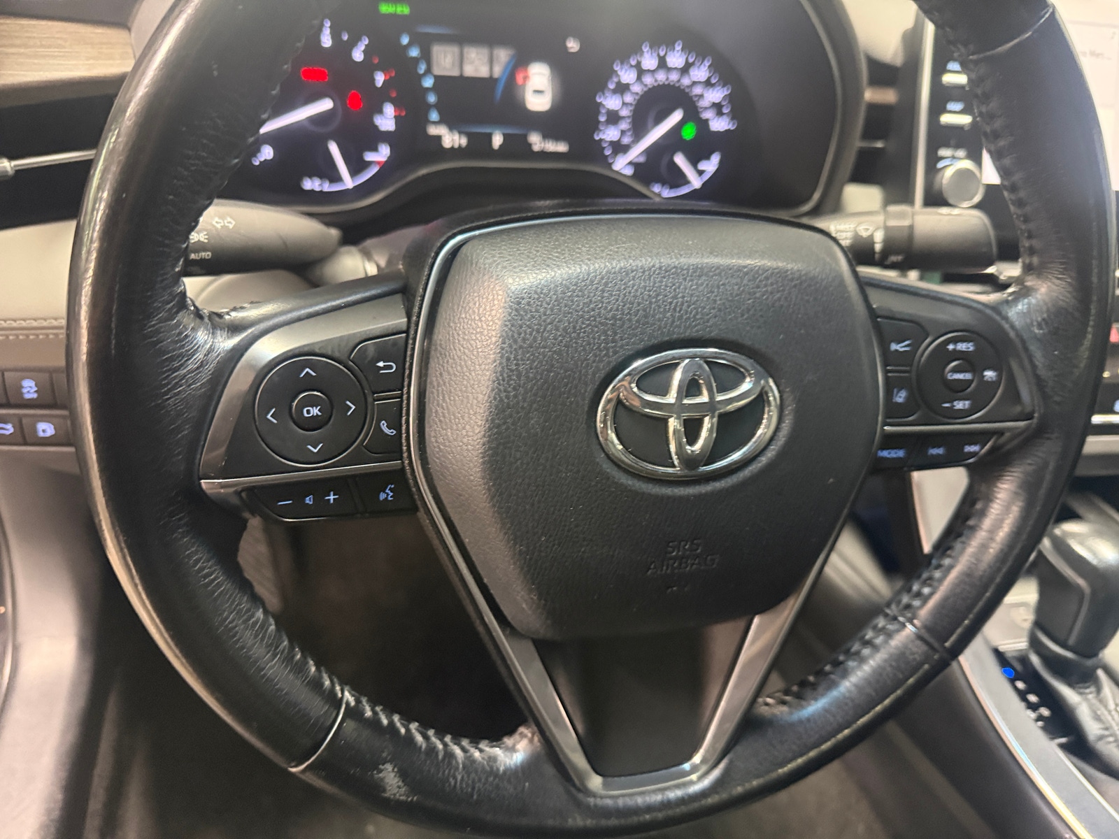 Thumbnail: 2019 Toyota Avalon - 4