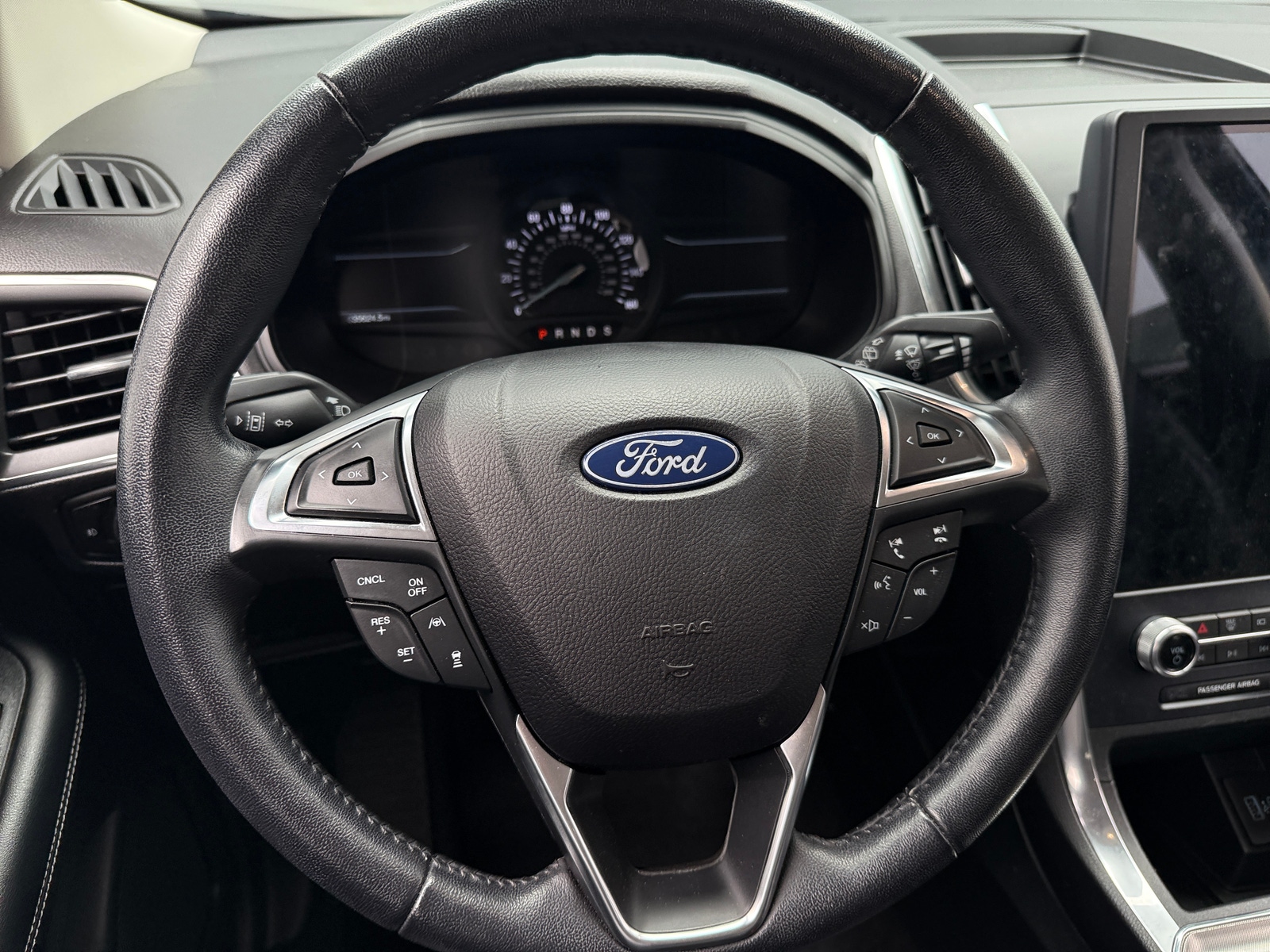 Thumbnail: 2023 Ford Edge - 4