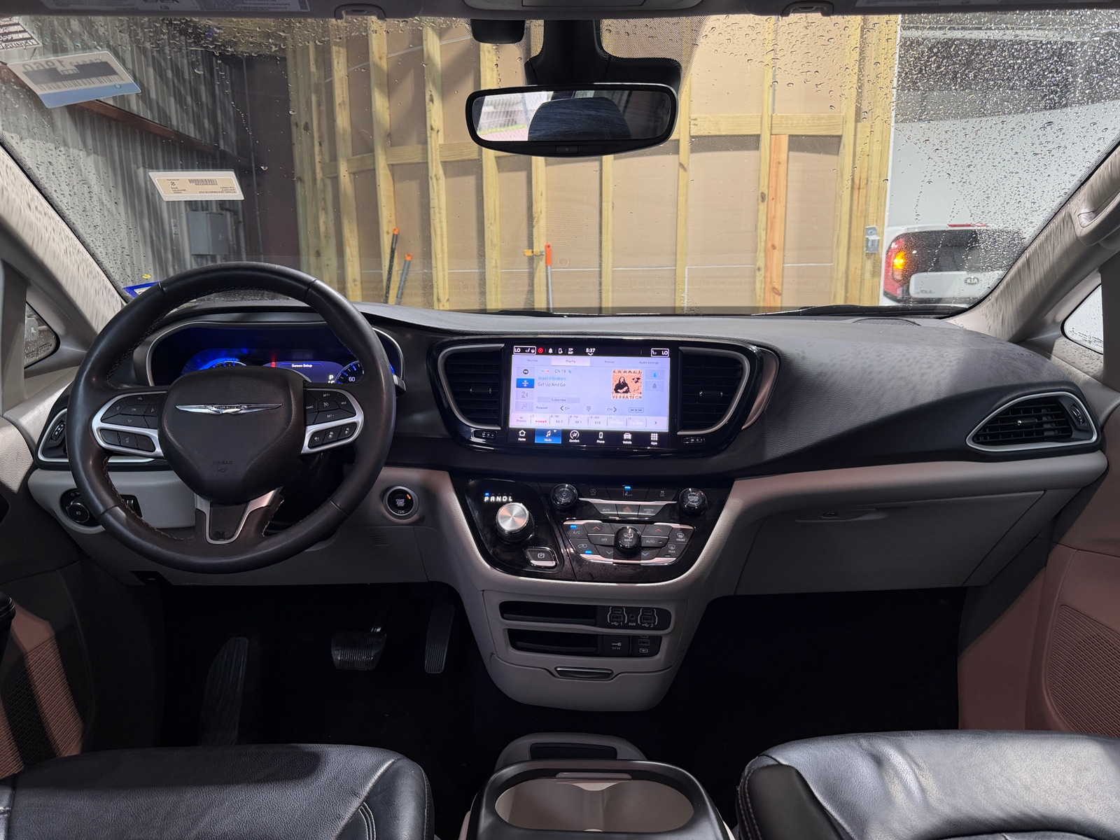 Thumbnail: 2022 Chrysler Pacifica - 2
