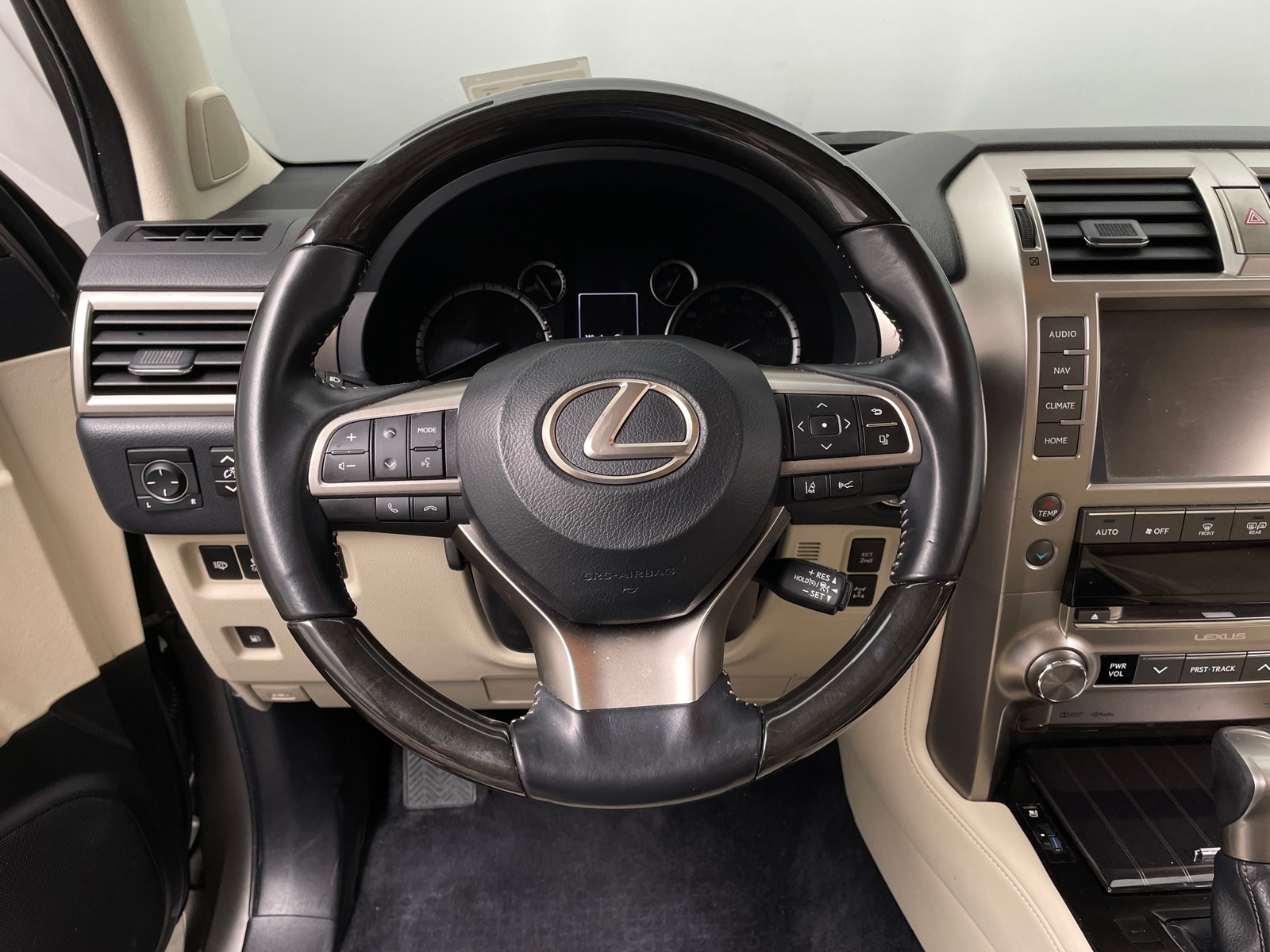Thumbnail: 2020 Lexus GX - 4