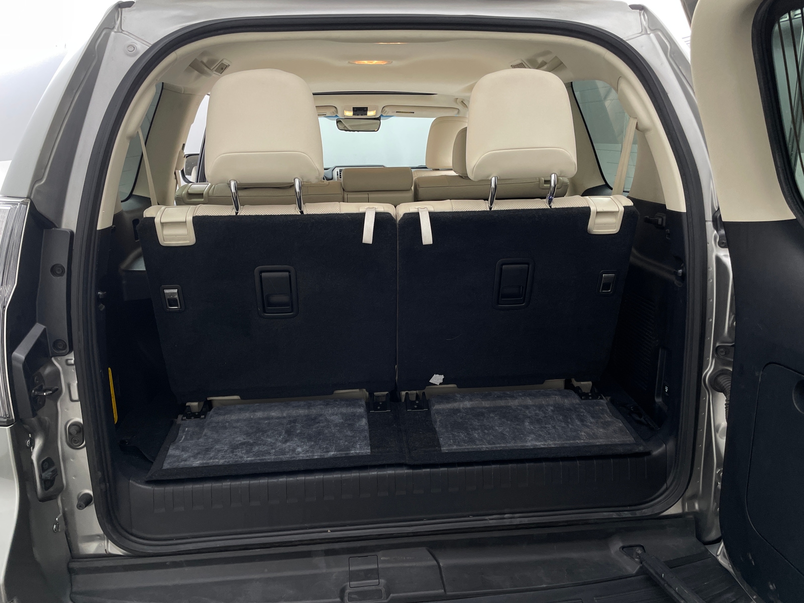 Thumbnail: 2020 Lexus GX - 6