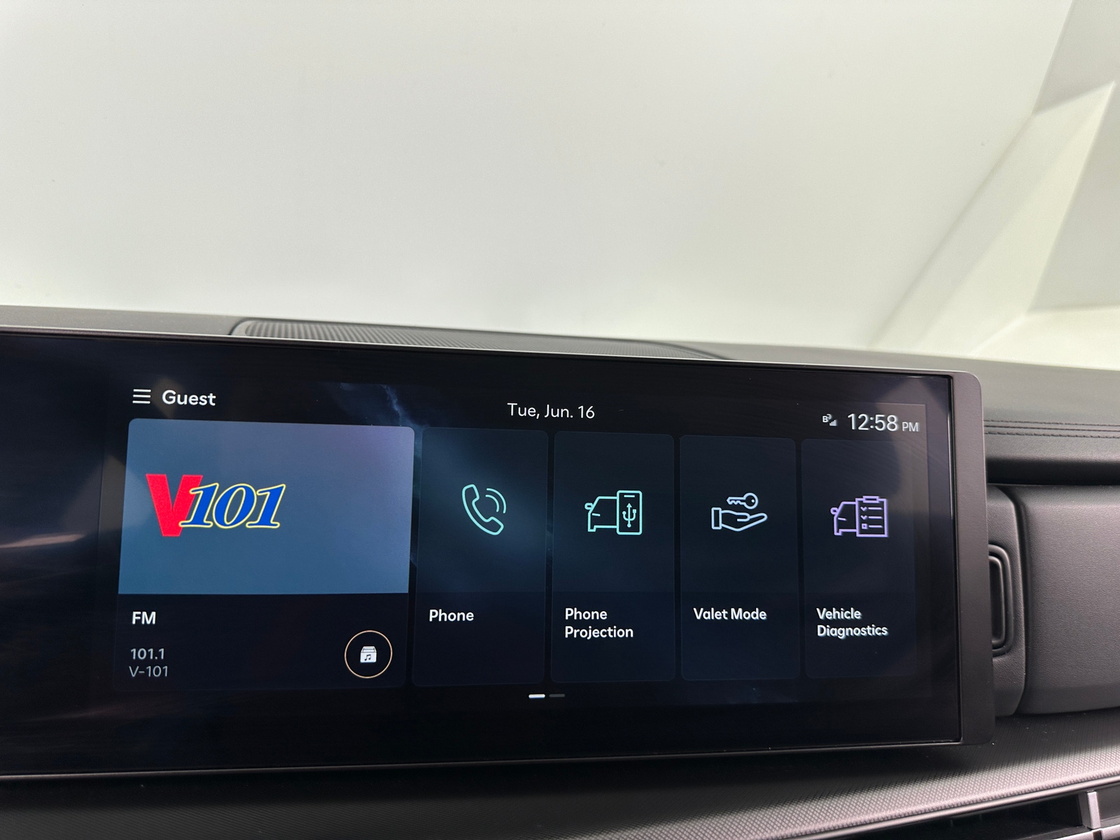 Thumbnail: 2024 Hyundai Santa Fe - 4