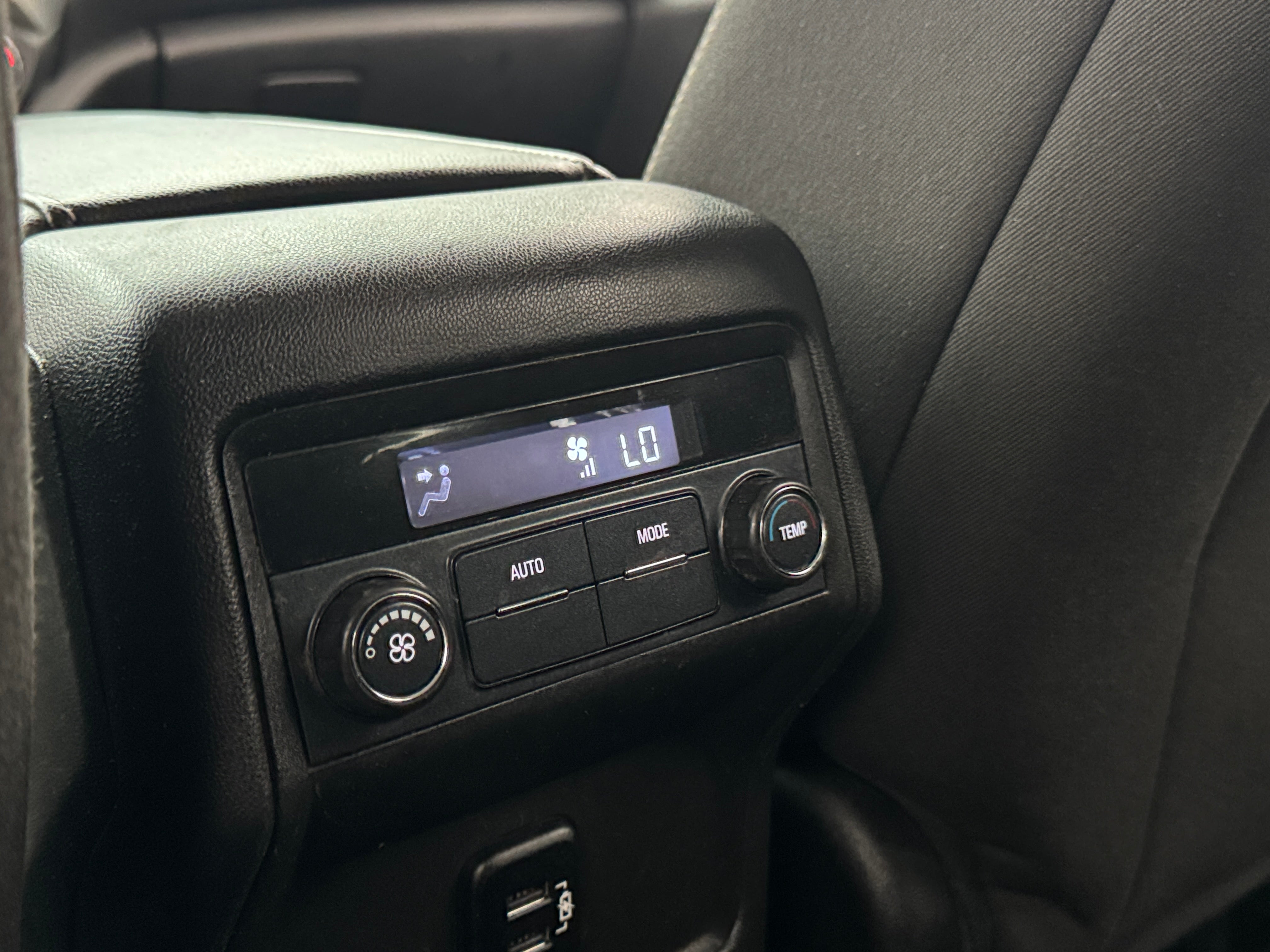 2018 GMC Acadia SLE-1 - Photo 4
