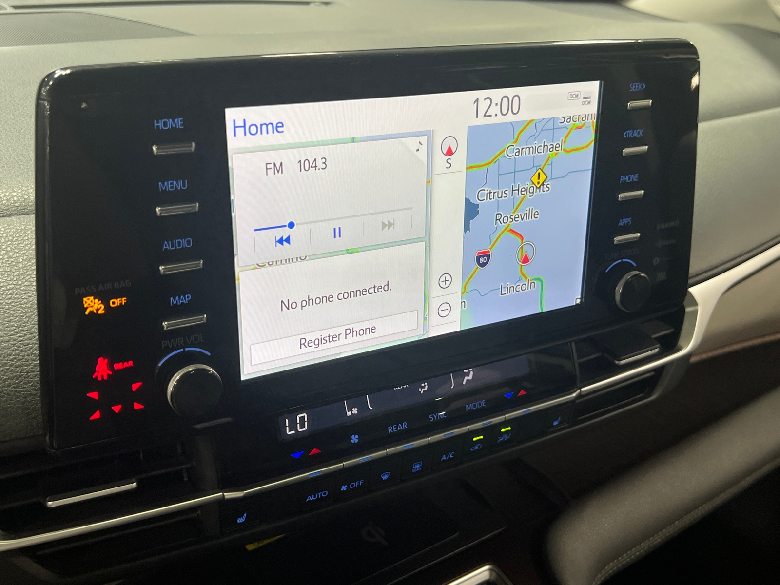 Thumbnail: 2021 Toyota Sienna - 3