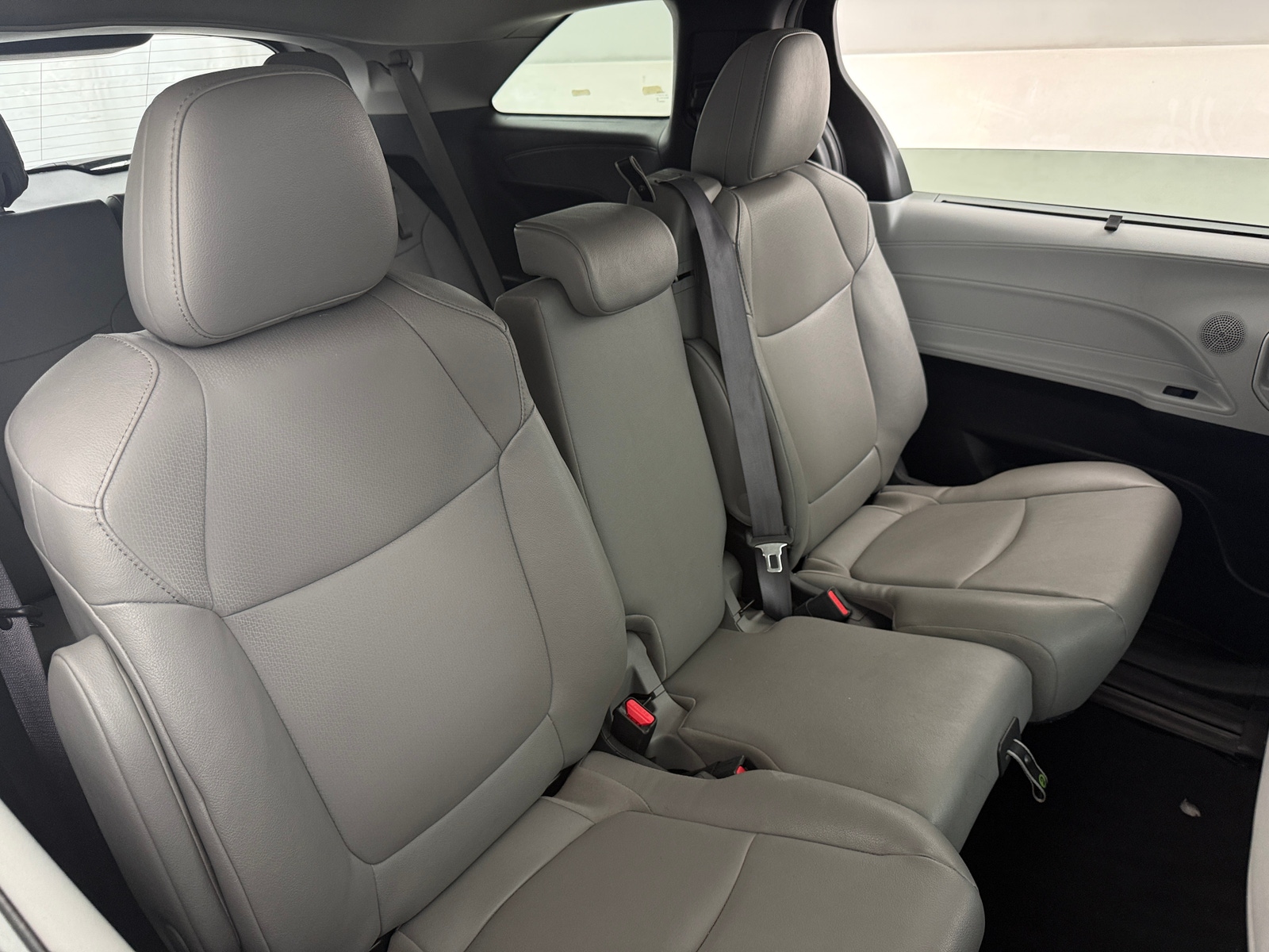 Thumbnail: 2025 Toyota Sienna - 5