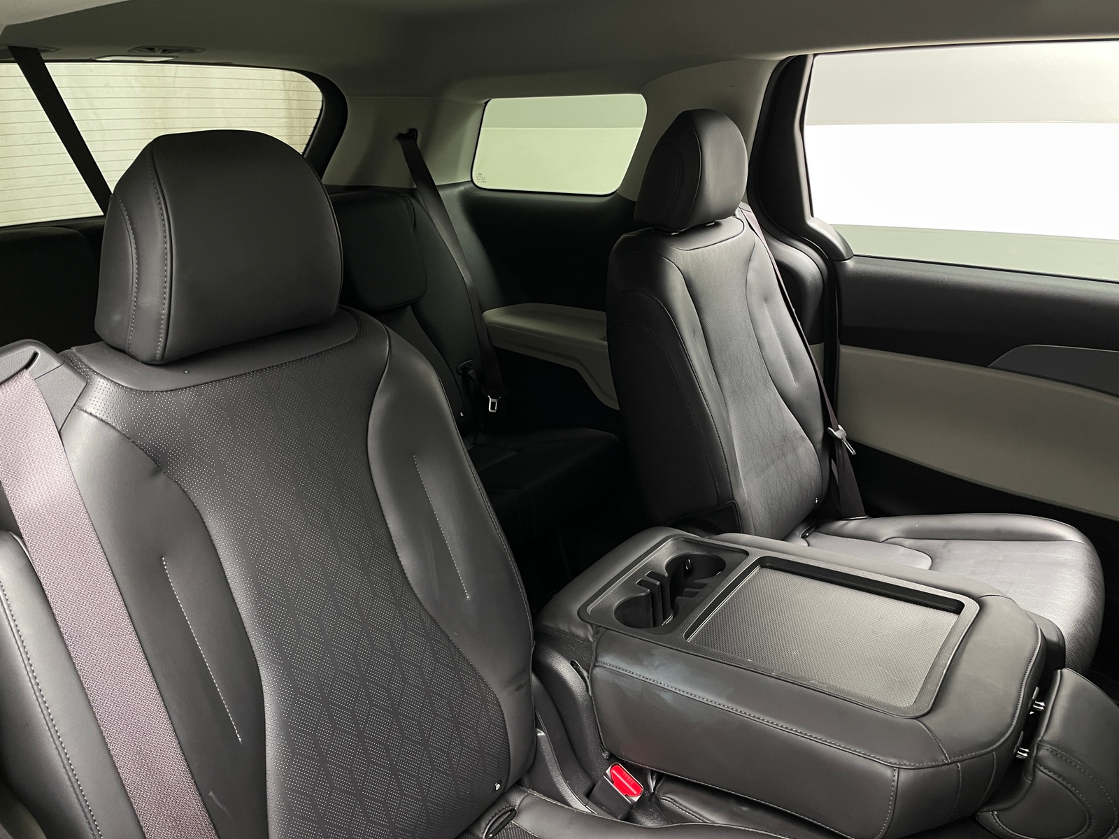 Thumbnail: 2022 Kia Carnival - 5