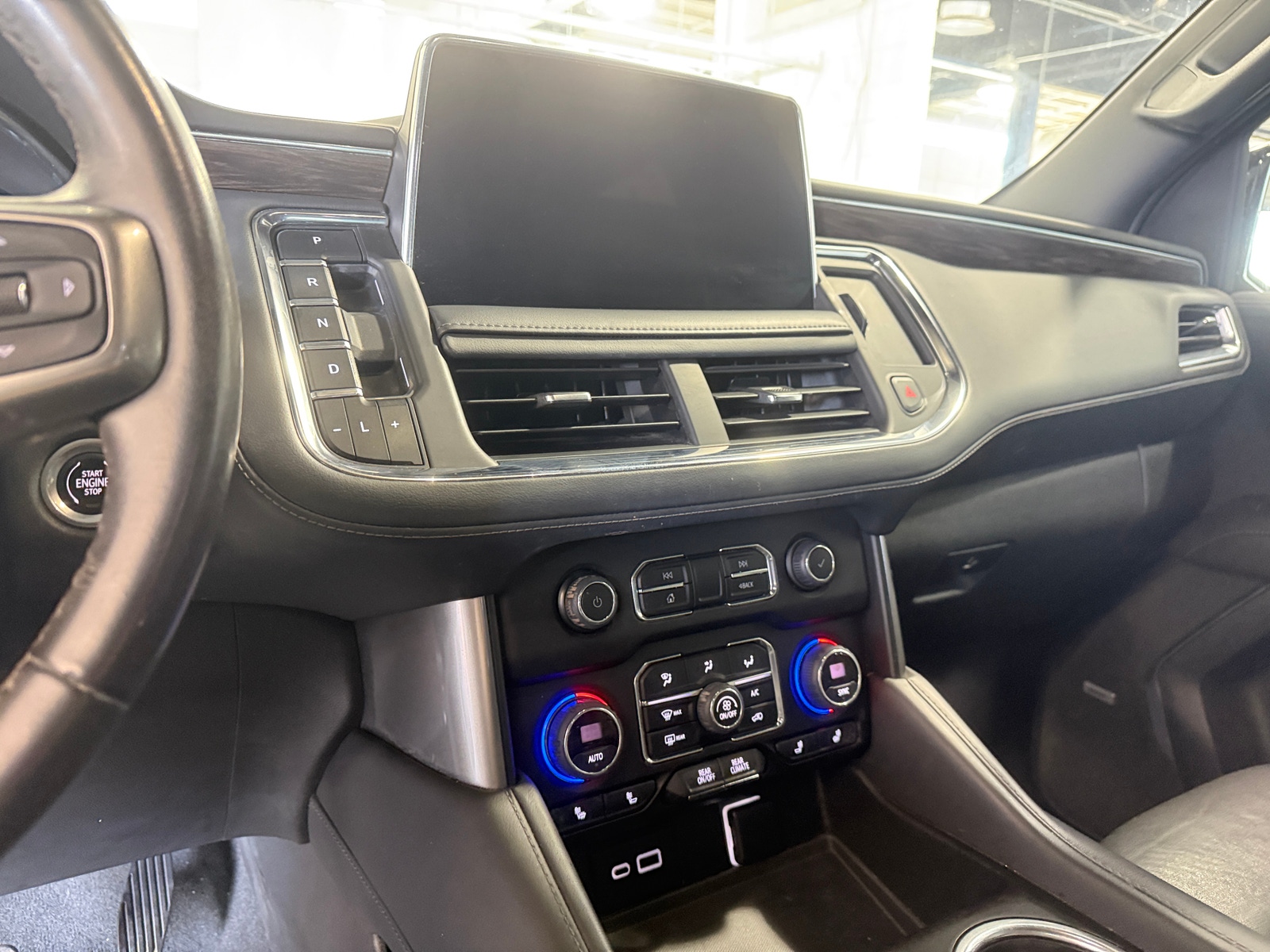 Thumbnail: 2023 Chevrolet Tahoe - 3