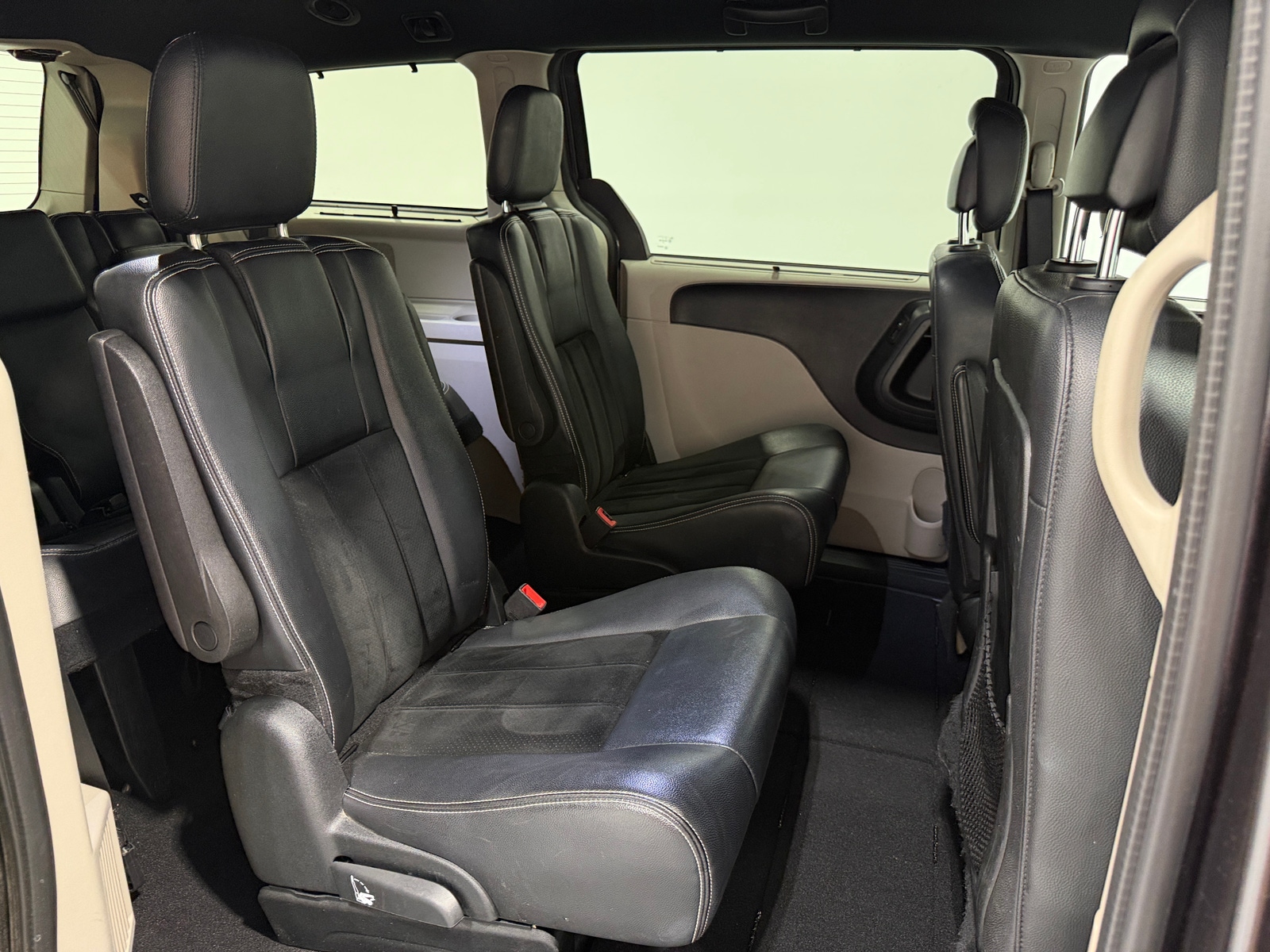 Thumbnail: 2017 Dodge Grand Caravan - 5