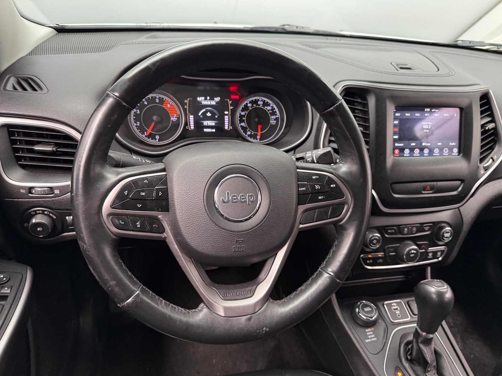 Thumbnail: 2019 Jeep Cherokee - 5
