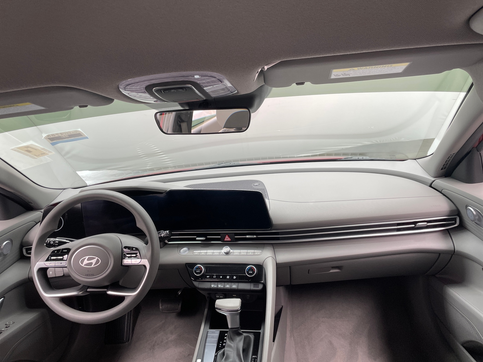Thumbnail: 2024 Hyundai Elantra - 3