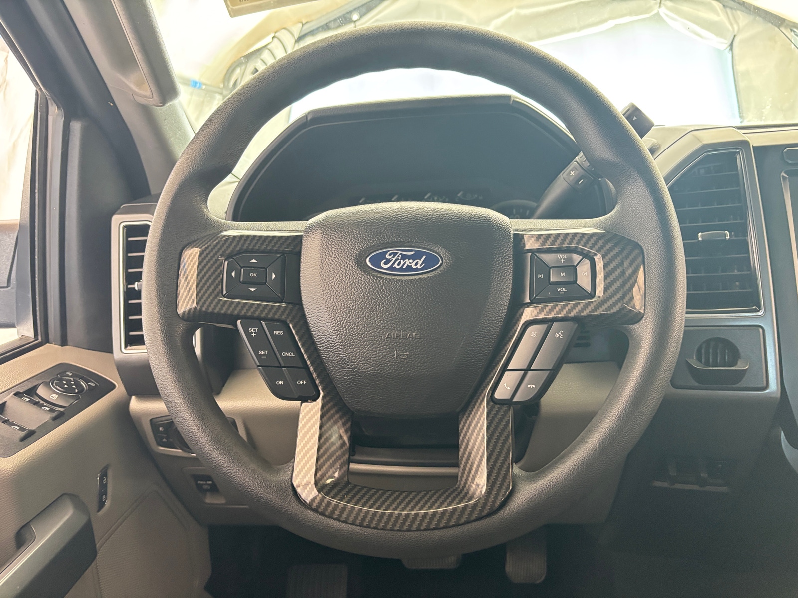 Thumbnail: 2018 Ford Econoline - 5