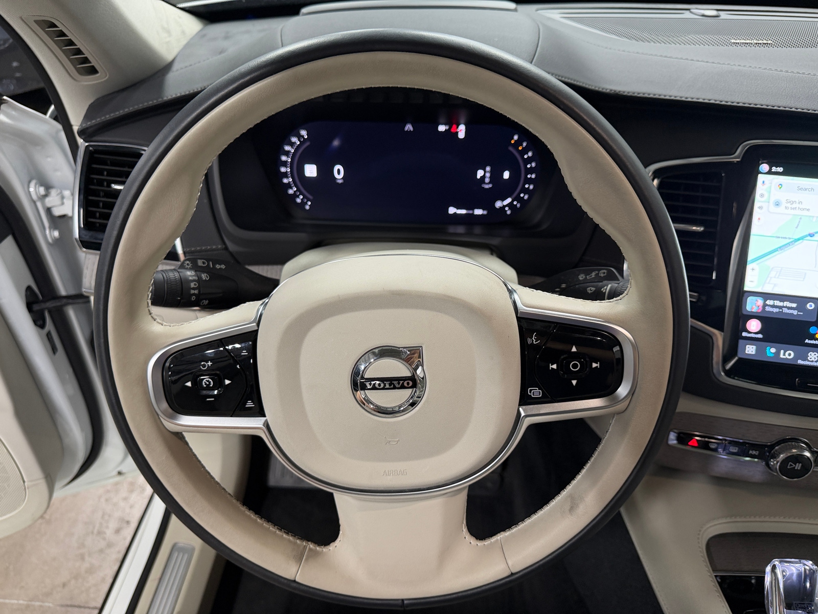 Thumbnail: 2025 Volvo XC90 - 4