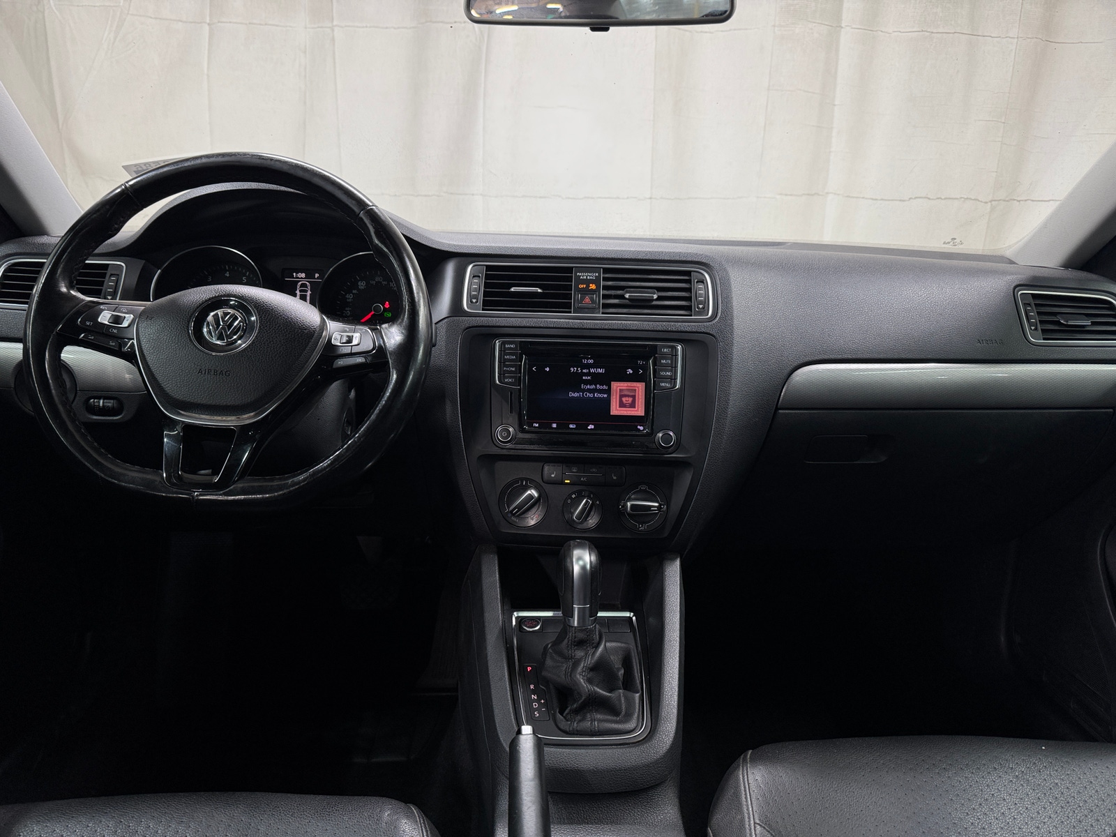 Thumbnail: 2017 Volkswagen Jetta - 2
