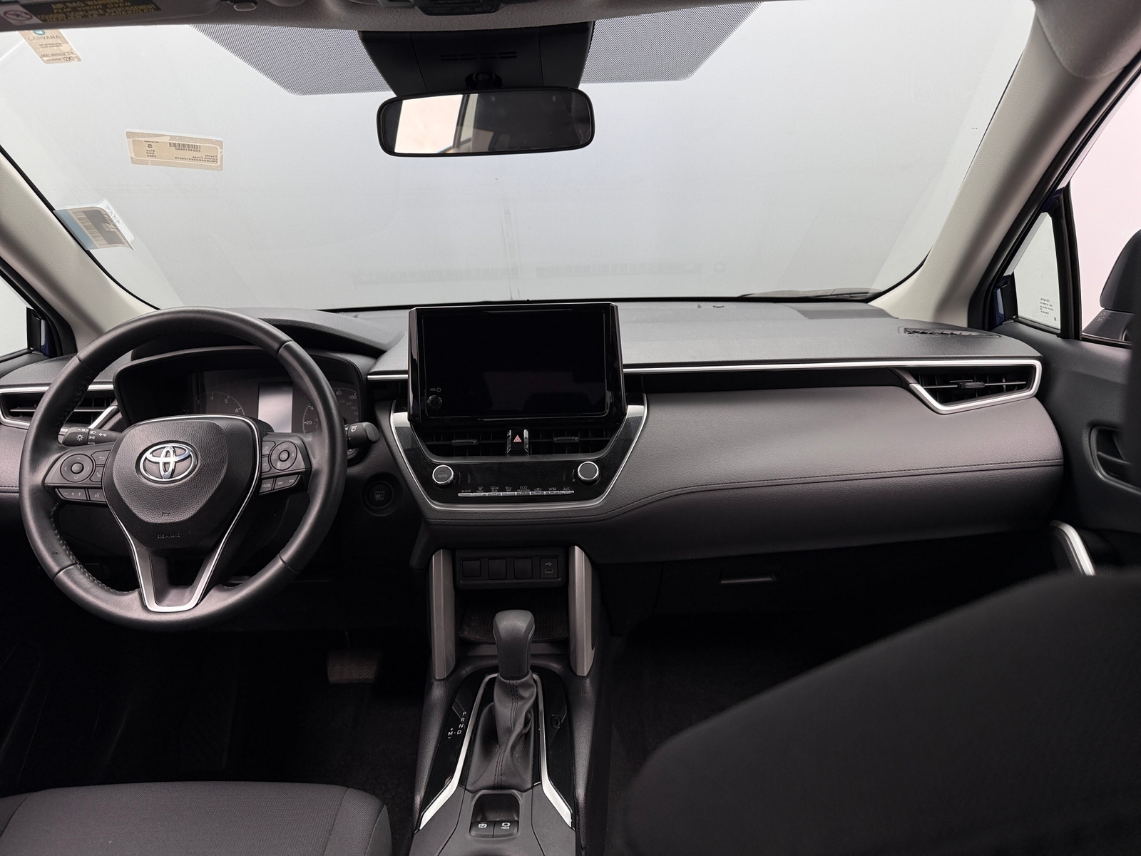Thumbnail: 2025 Toyota Corolla Cross - 3