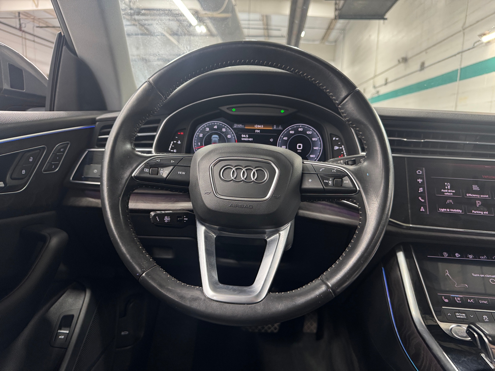 Thumbnail: 2019 Audi Q8 - 4