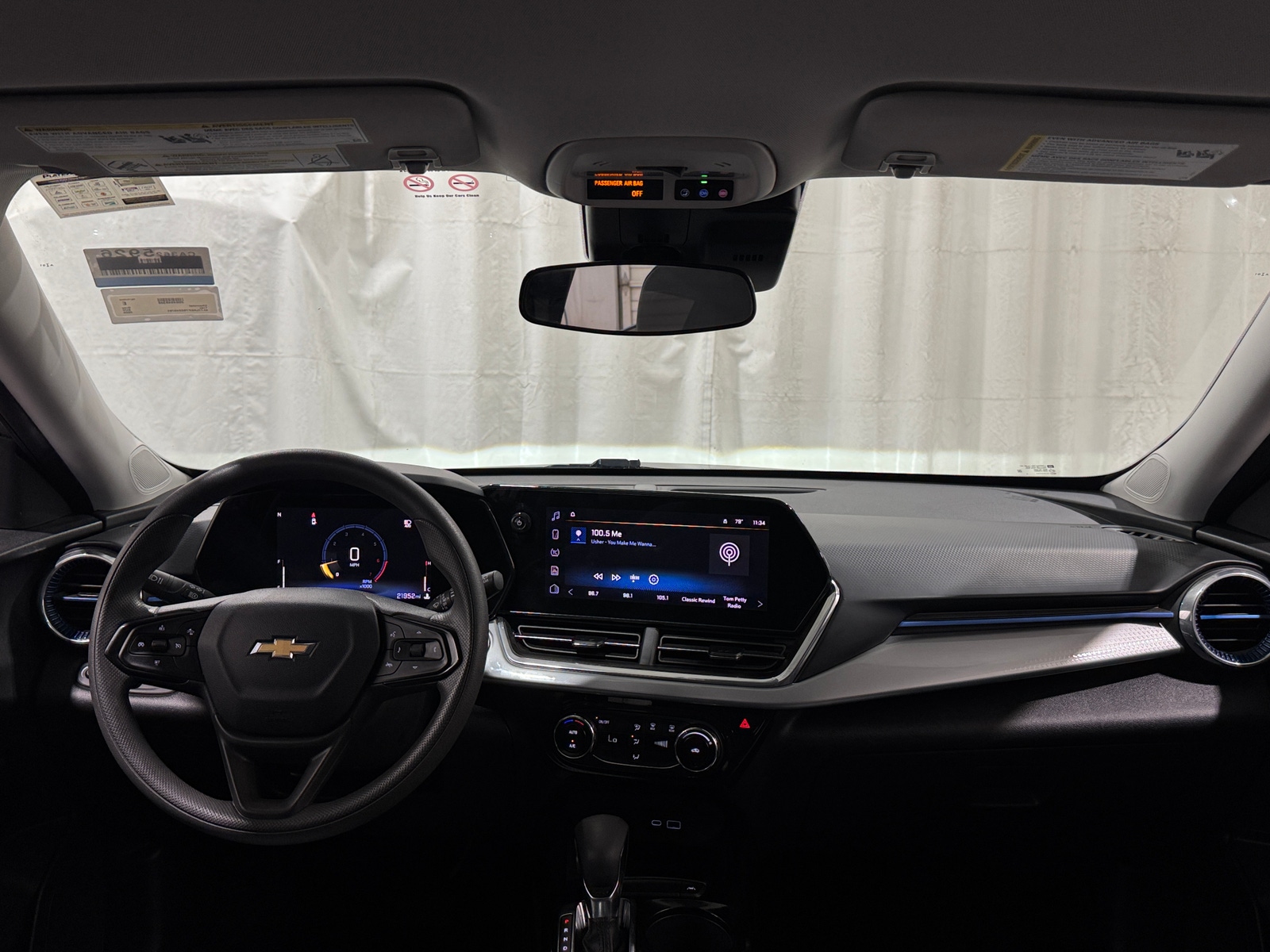Thumbnail: 2025 Chevrolet Trax - 3
