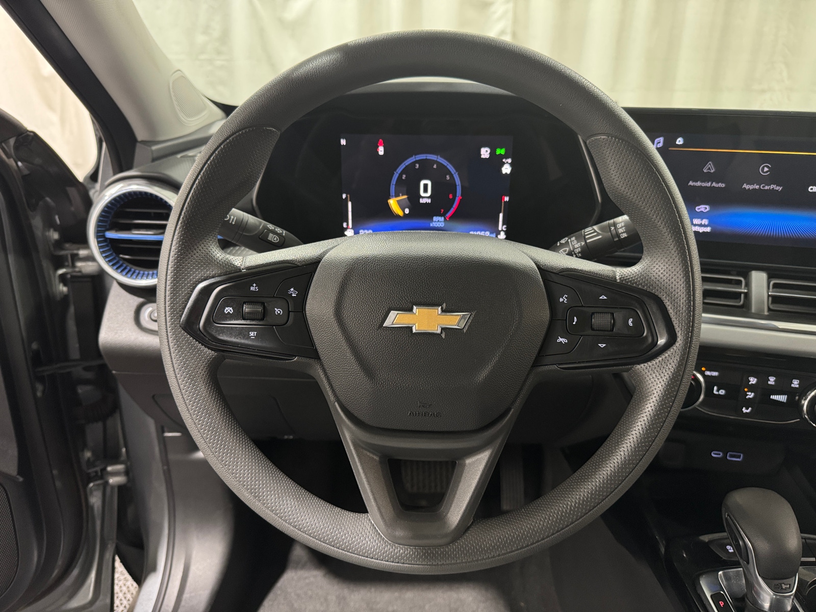 Thumbnail: 2025 Chevrolet Trax - 5