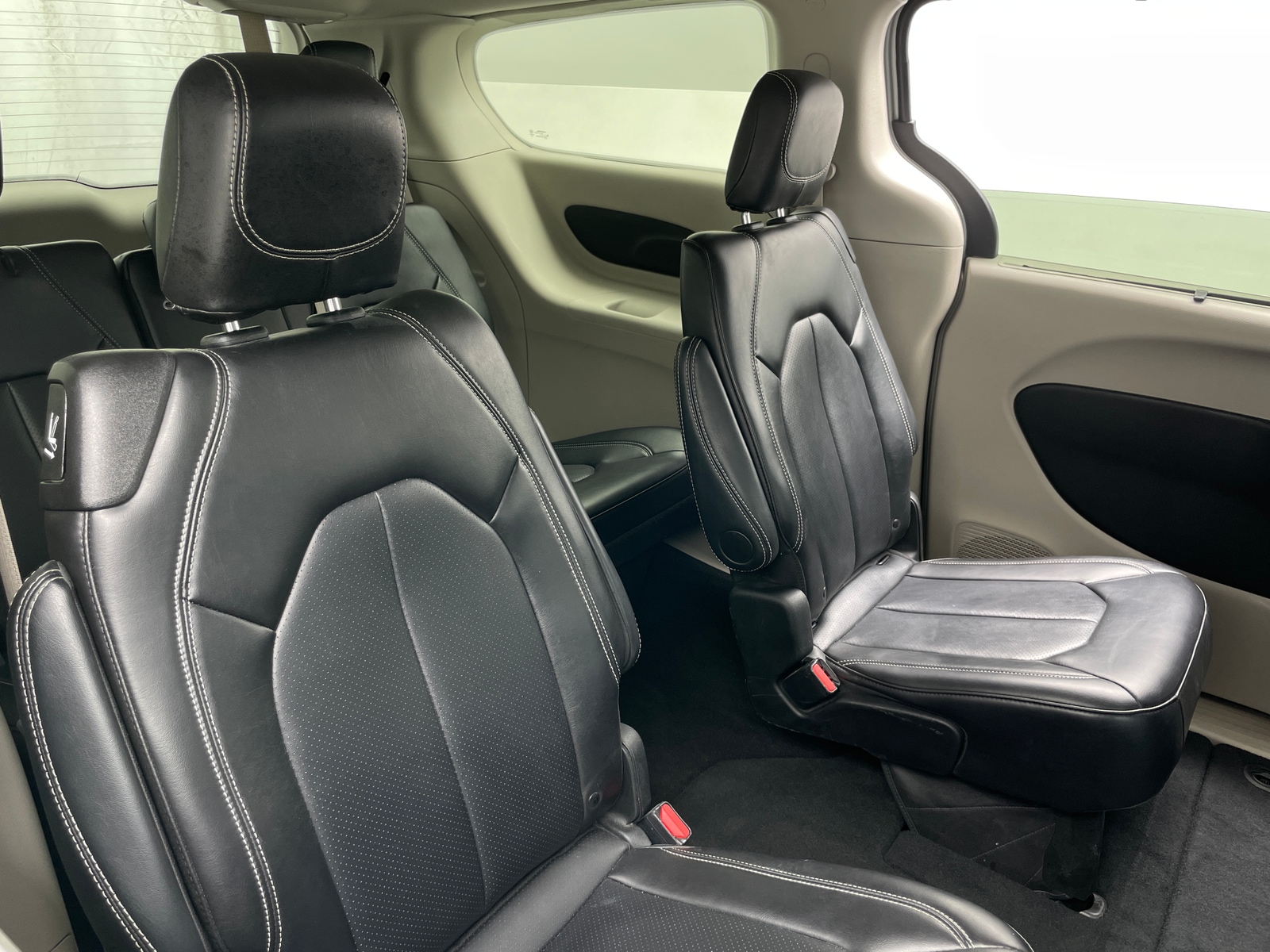 Thumbnail: 2024 Chrysler Pacifica - 5