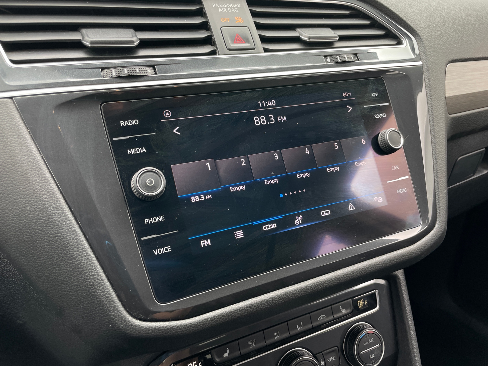 Thumbnail: 2021 Volkswagen Tiguan - 3
