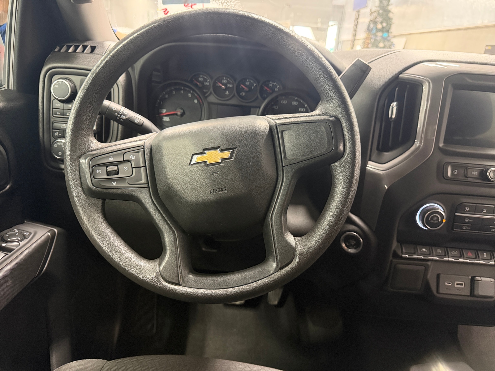 Thumbnail: 2022 Chevrolet Silverado 1500 - 5